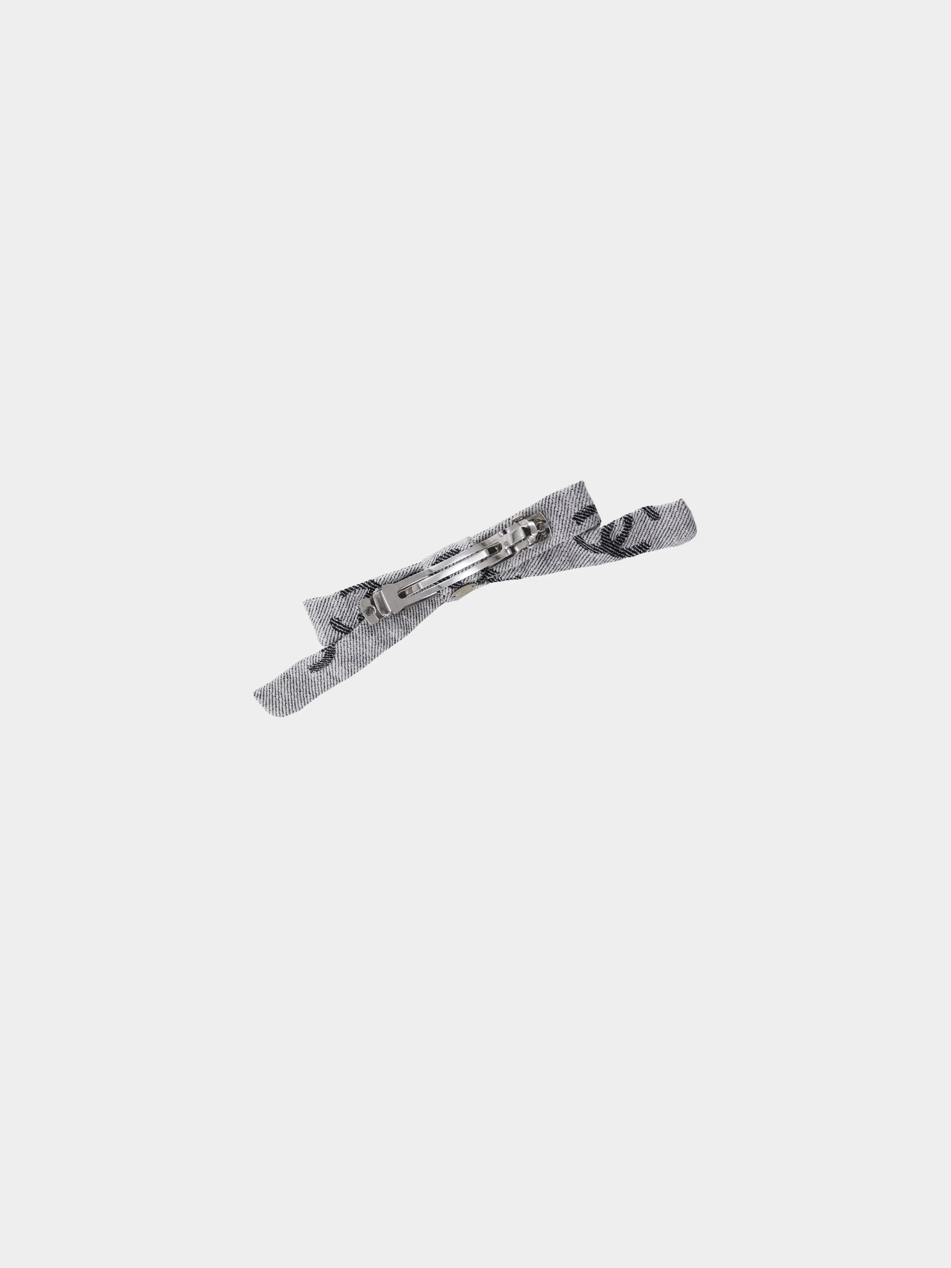 Chanel 2010s Grey CC Jacquard Bow Barrette - Image 2