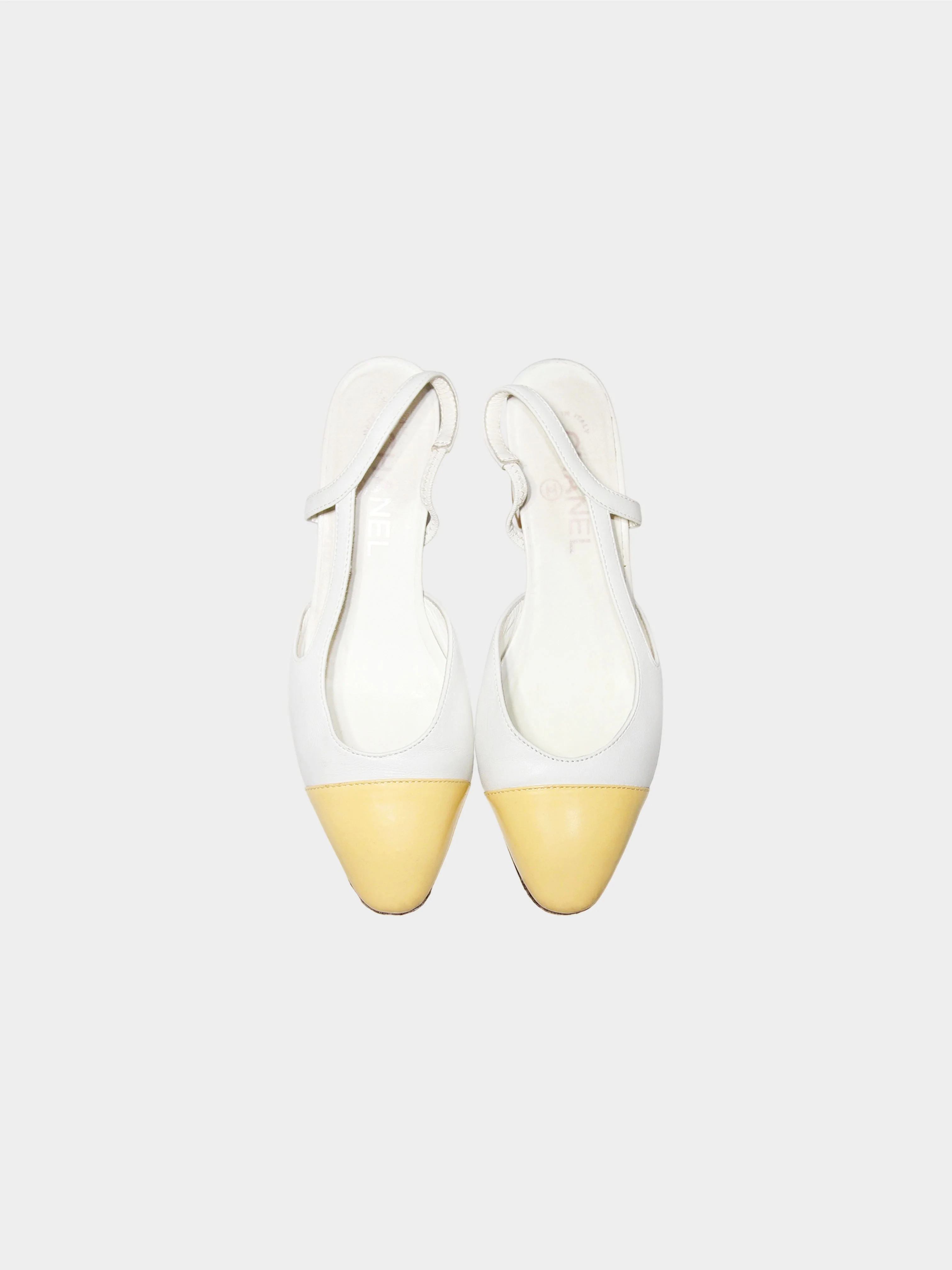 Chanel 2010s Off White and Beige Two-toned Slingback Pumps - Image 2