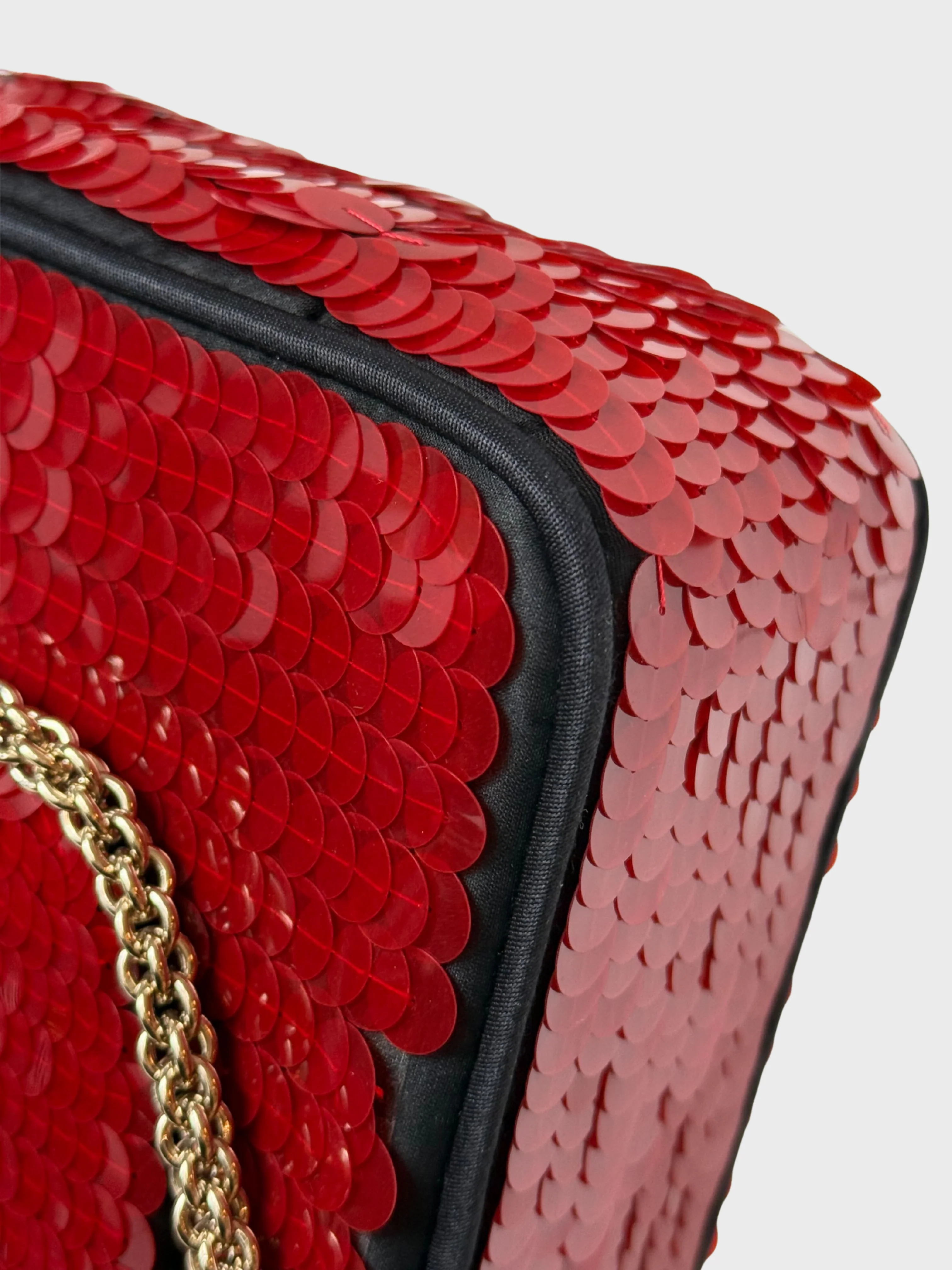 Chanel Pre-Fall 2010 Red Sequin Satin Flap Chain Shoulder Bag - Image 3