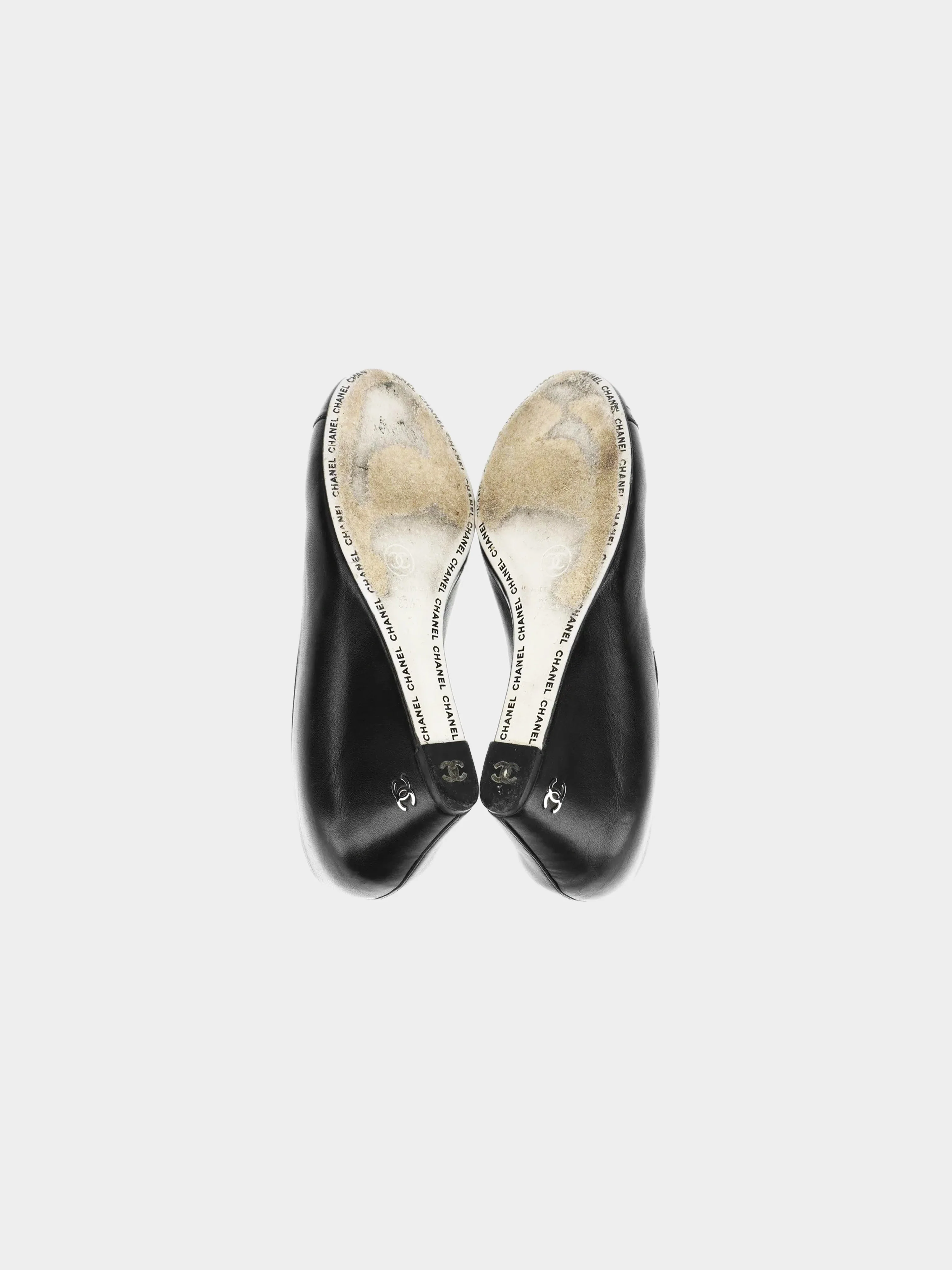 Chanel 2011 Black Lambskin Leather CC Wedge Pumps - Image 5