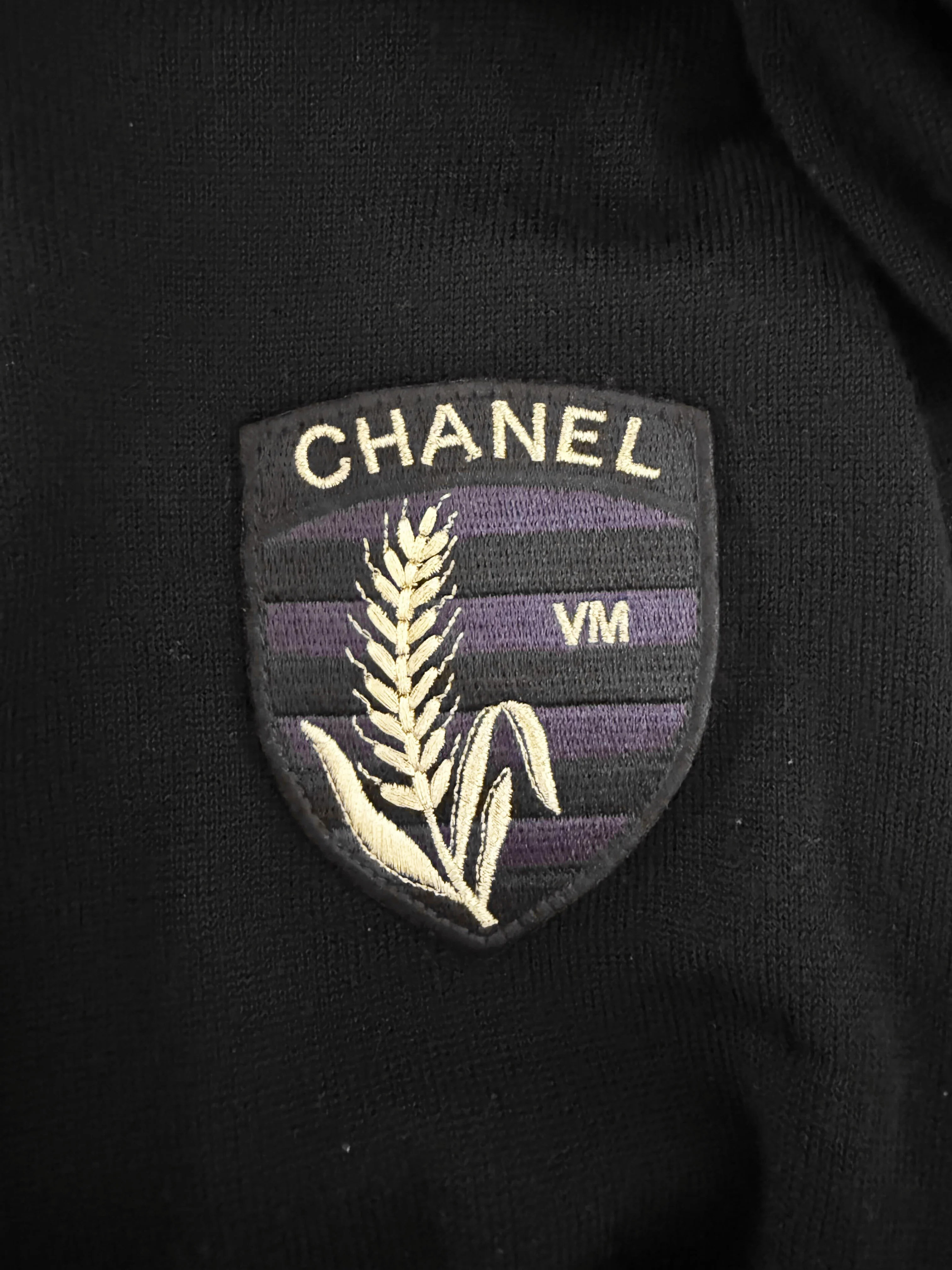 Chanel 2013 Black Wool Uniform Short-sleeved Hooded Sweater - Image 3