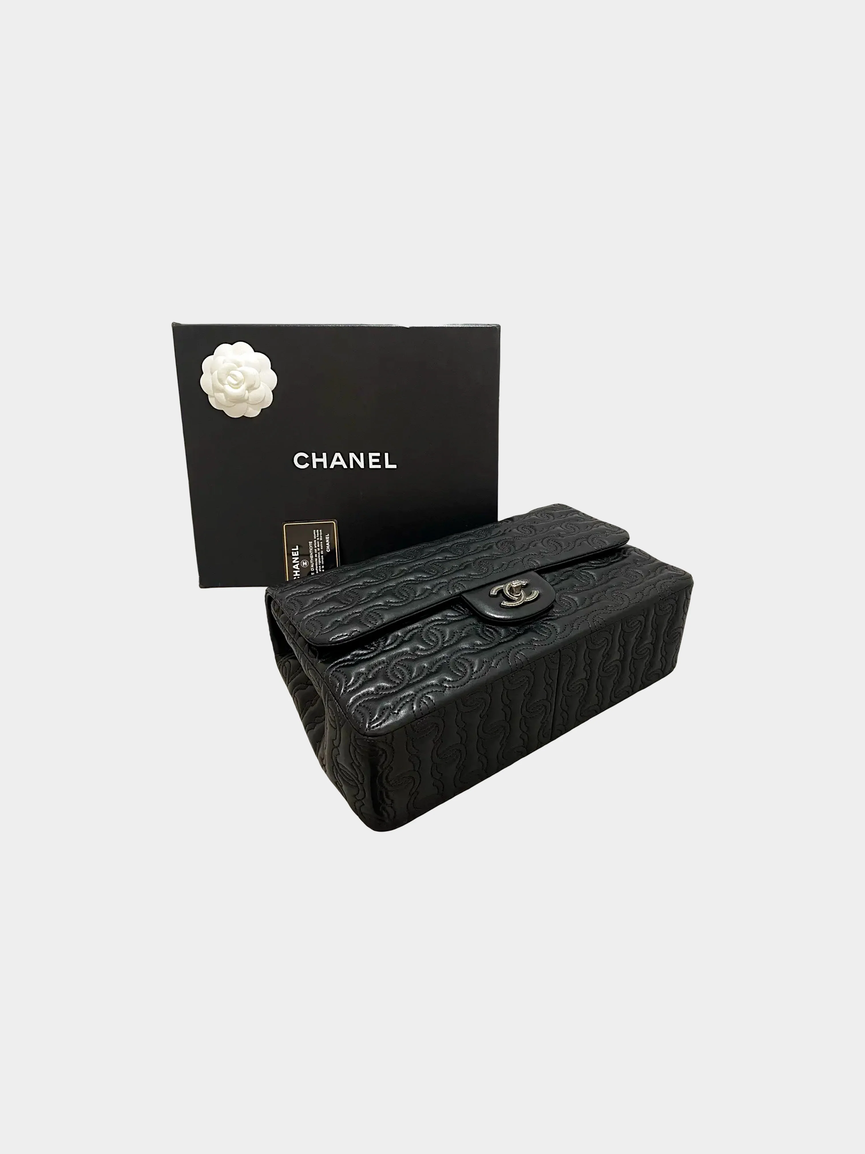 Chanel 2014 Black Calfskin Leather Stitched and Embossed CC Flap Bag - Image 4