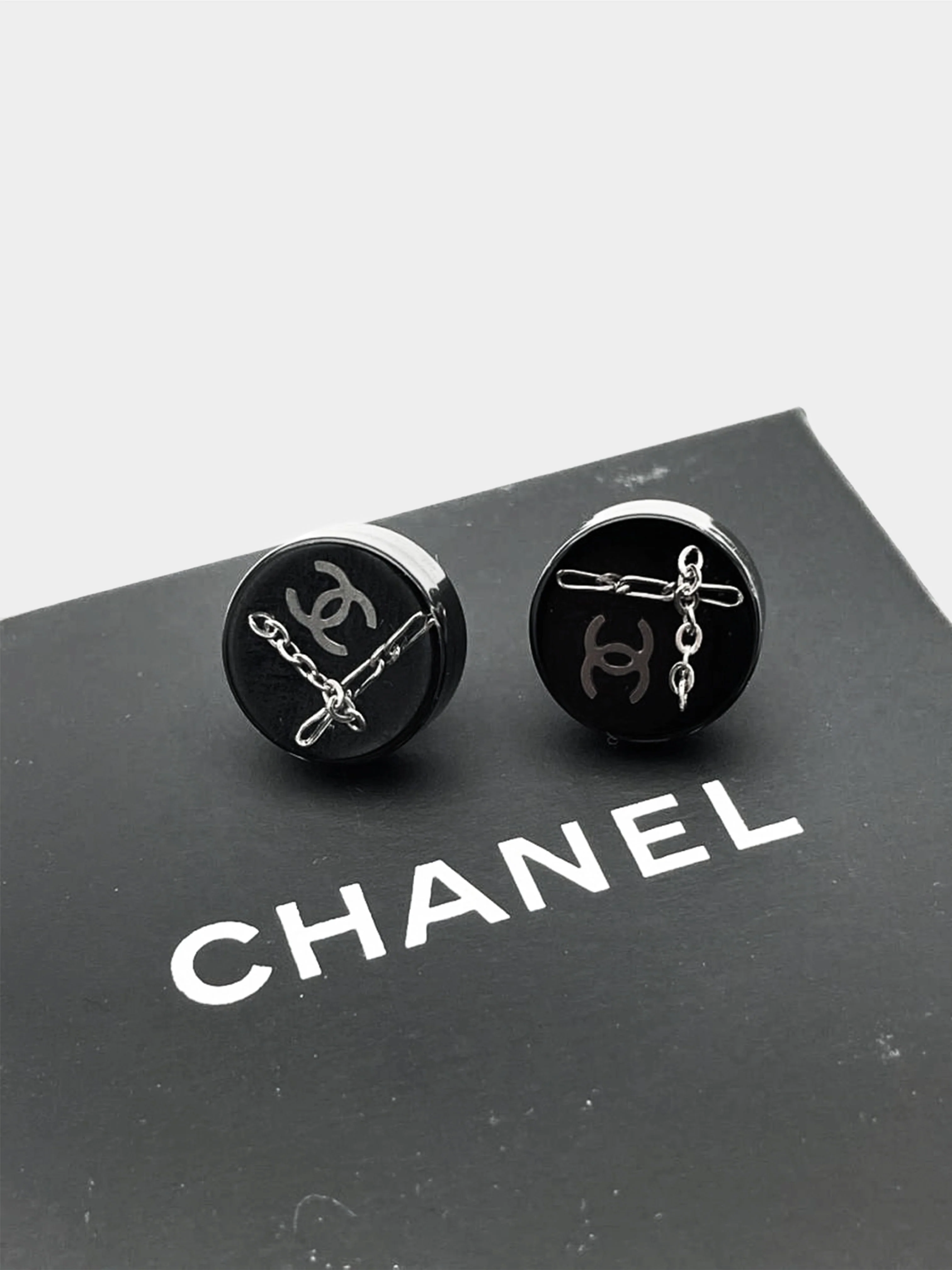 Chanel 2014 Mini Round Coco Mark and Chain Pattern Stud Earring - Image 3