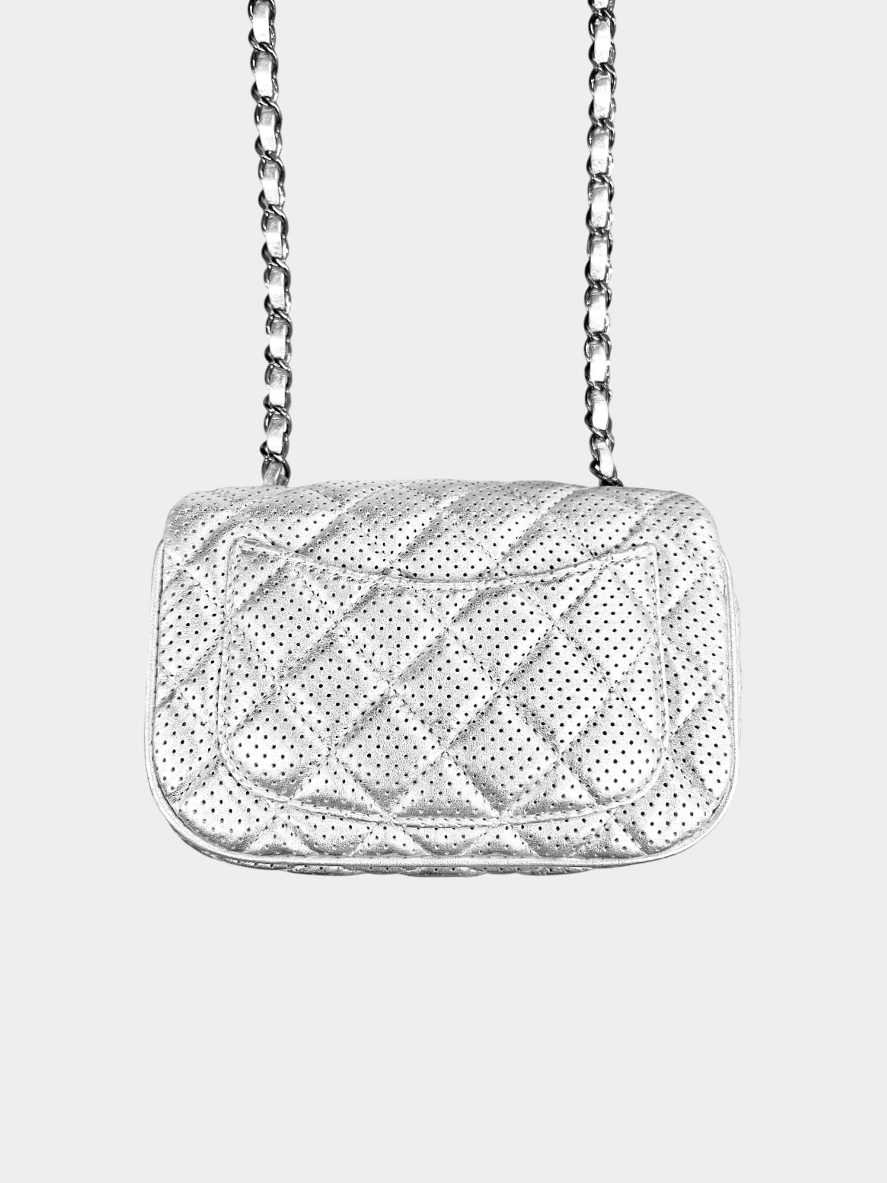 Chanel 2014 Silver Perforated Lambskin Leather Flap Bag - Image 2