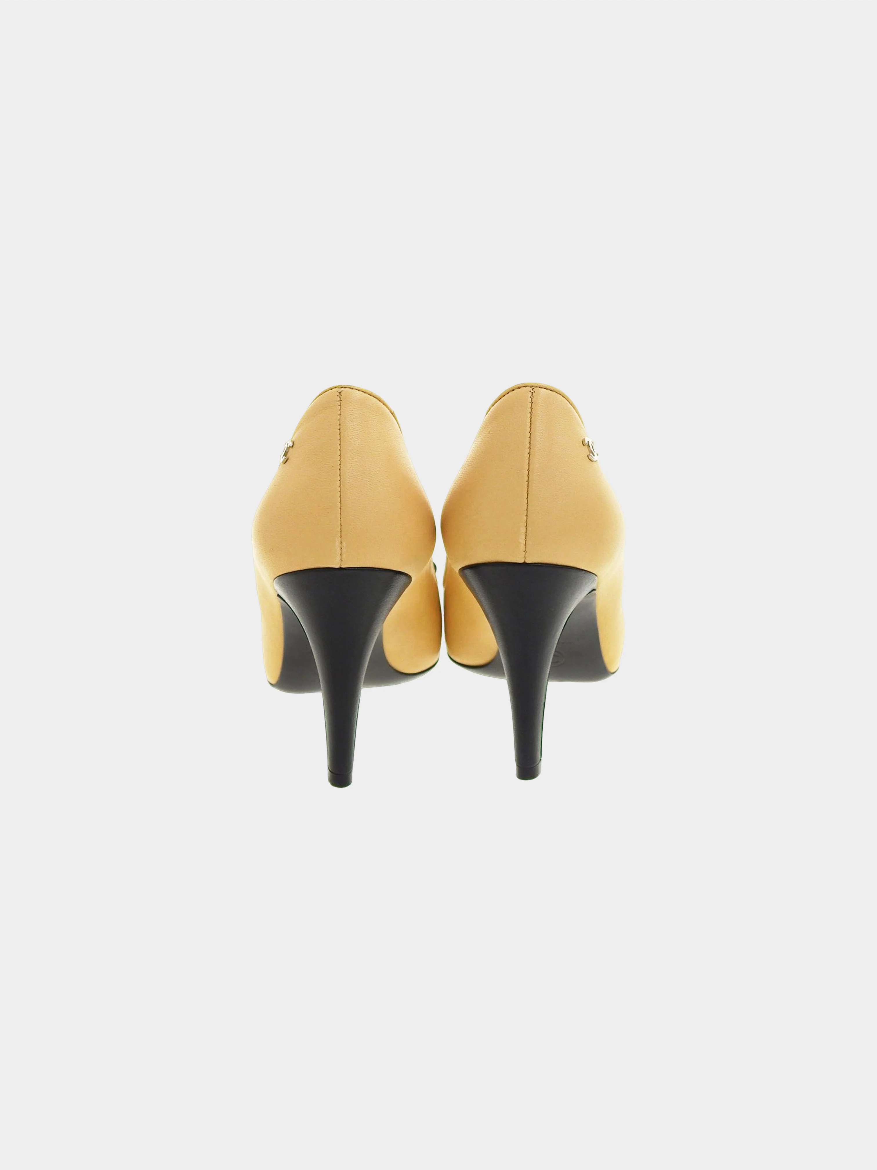 Chanel 2015 Black and Beige Lambskin Cap Toe Bow Pumps - Image 3