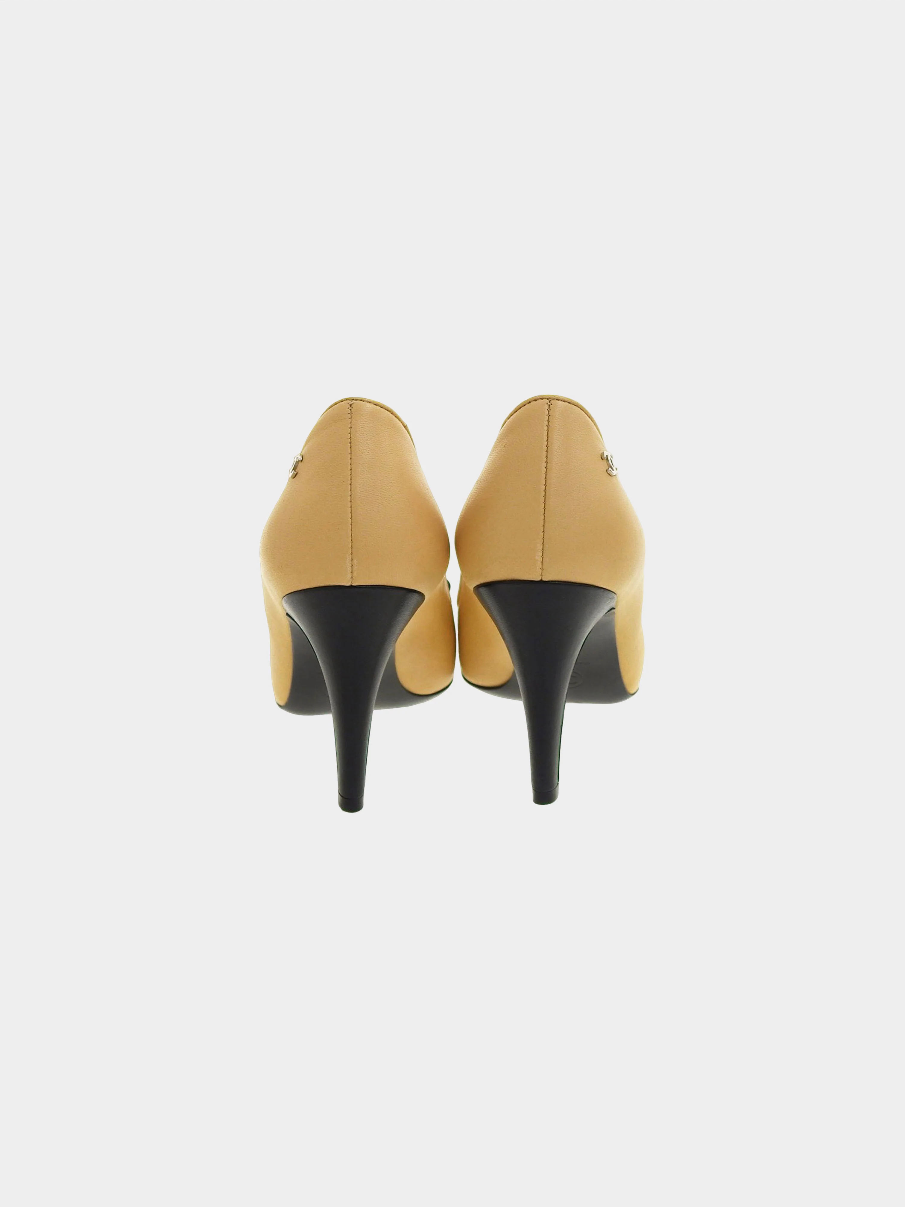 Chanel 2015 Black and Beige Lambskin Cap Toe Bow Pumps - Image 4