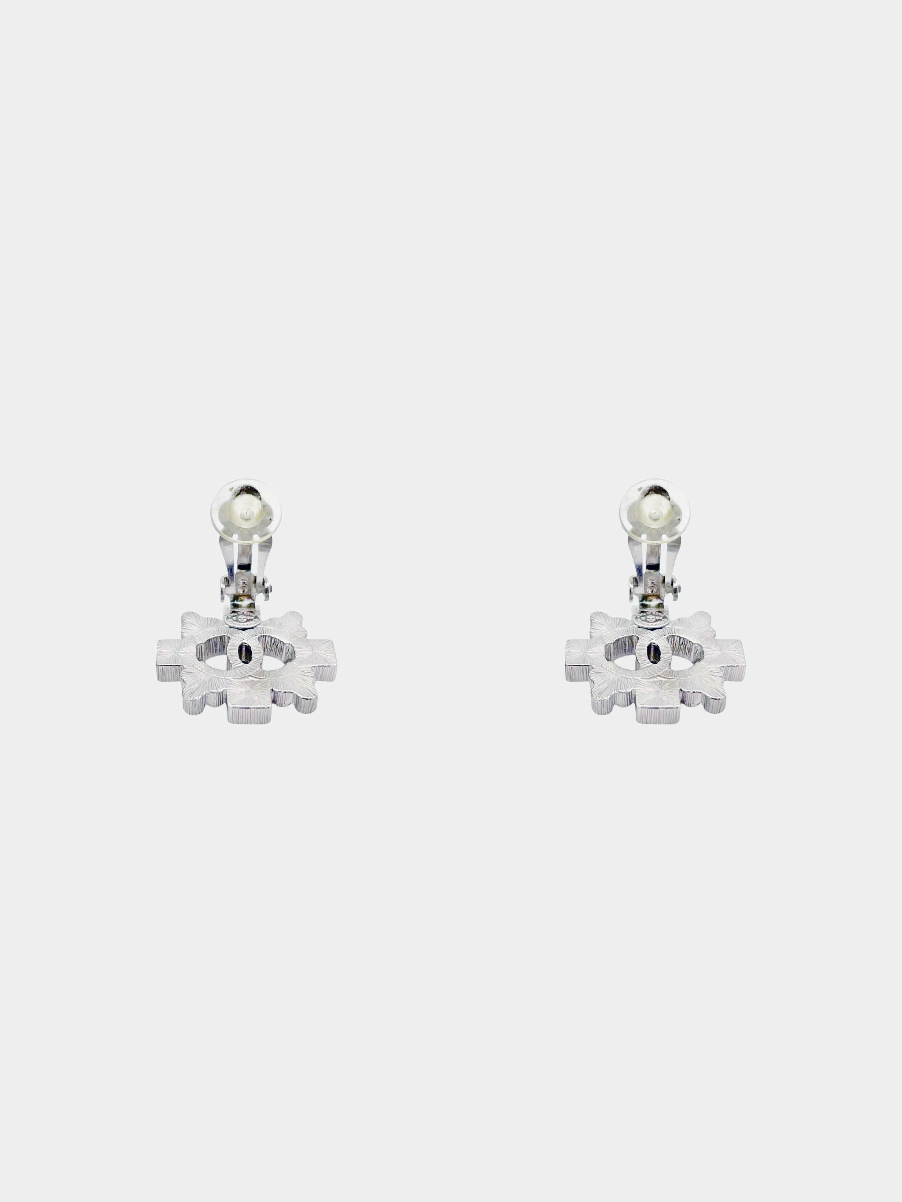 Chanel 2015 Crystal CC Silver Rhinestone Earrings - Image 2