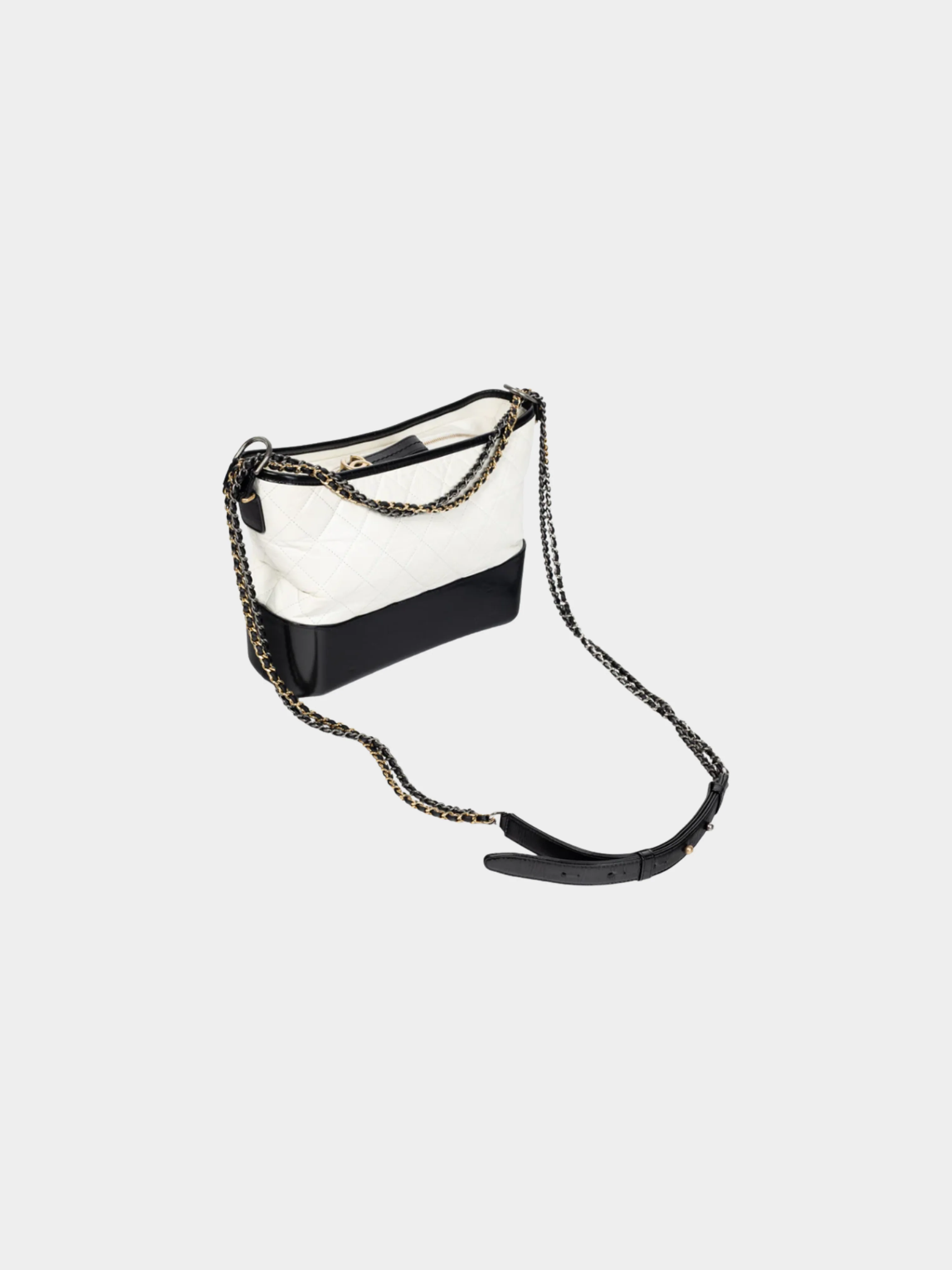 Chanel 2018 Medium Gabrielle Hobo White & Black Aged Calfskin Quilted-Leather Shoulder Bag - Image 5