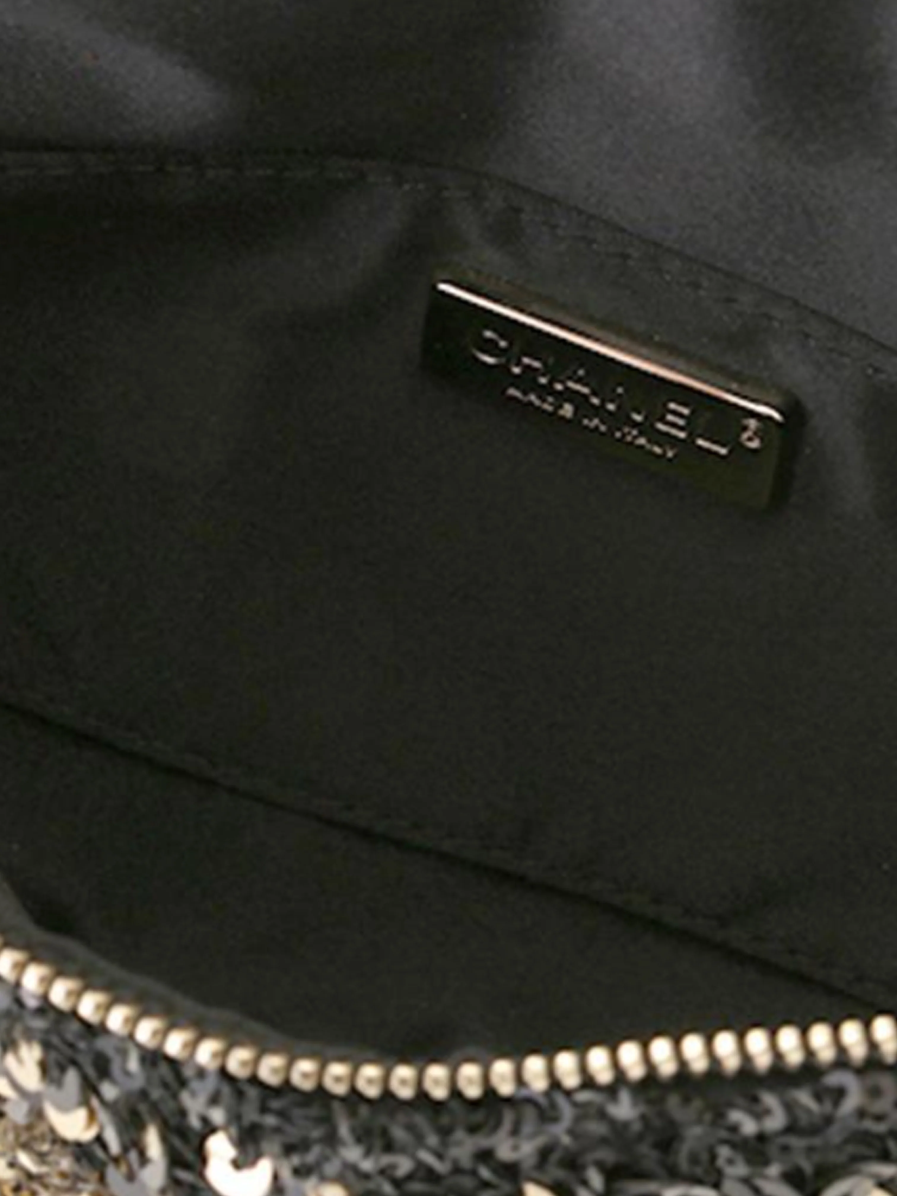 Chanel 2019 Black and Gold Pochette Ceinture Clutch-Belt Bag - Image 2