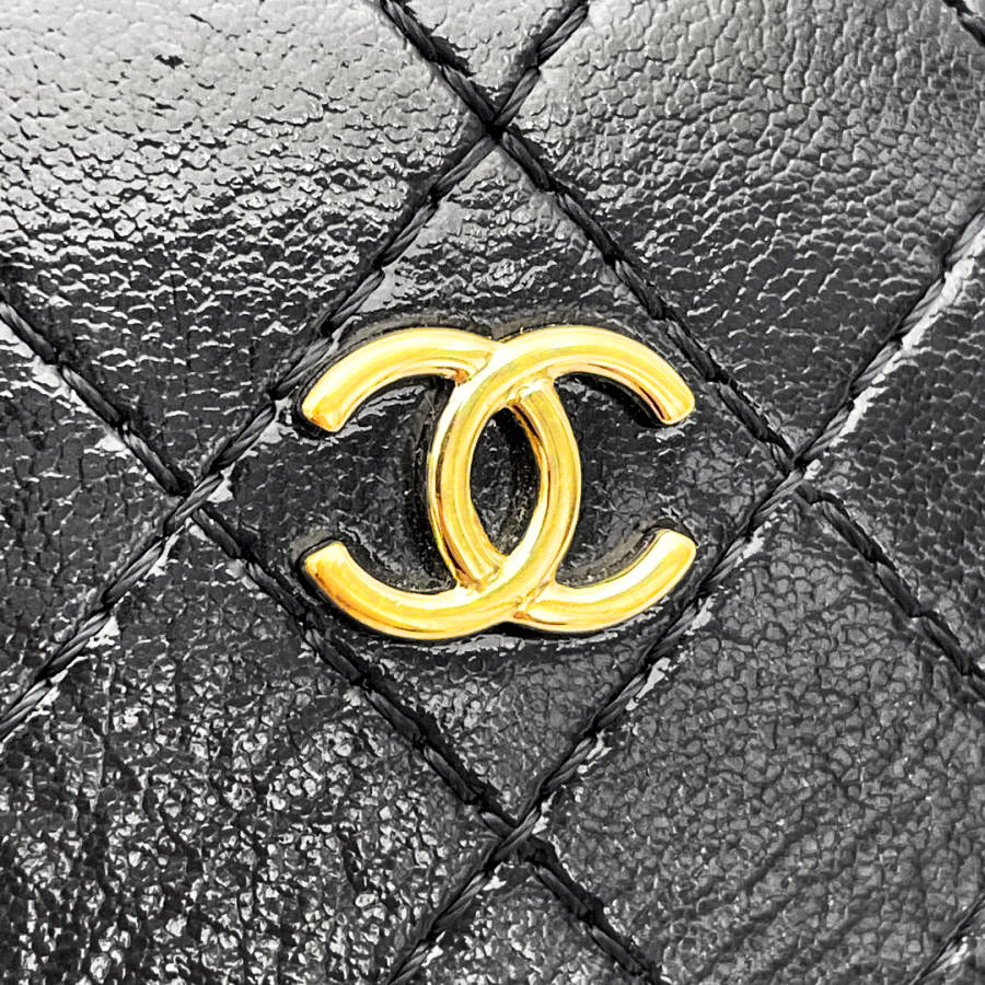 Chanel 2019 Black Quilted Round Leather Bag - Image 4
