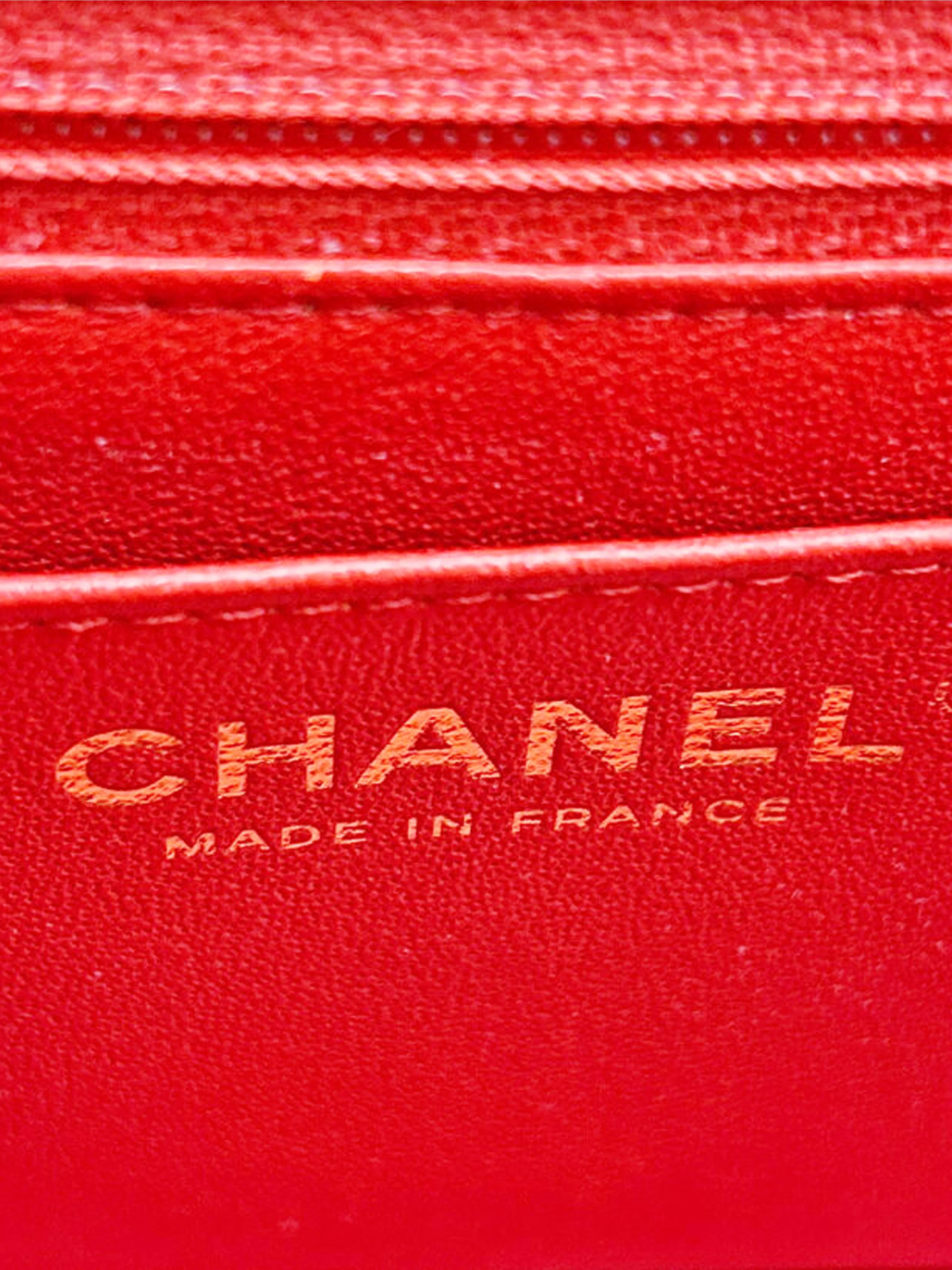 Chanel 2019 Red Patent Leather Classic Mini Flap Bag - Image 8