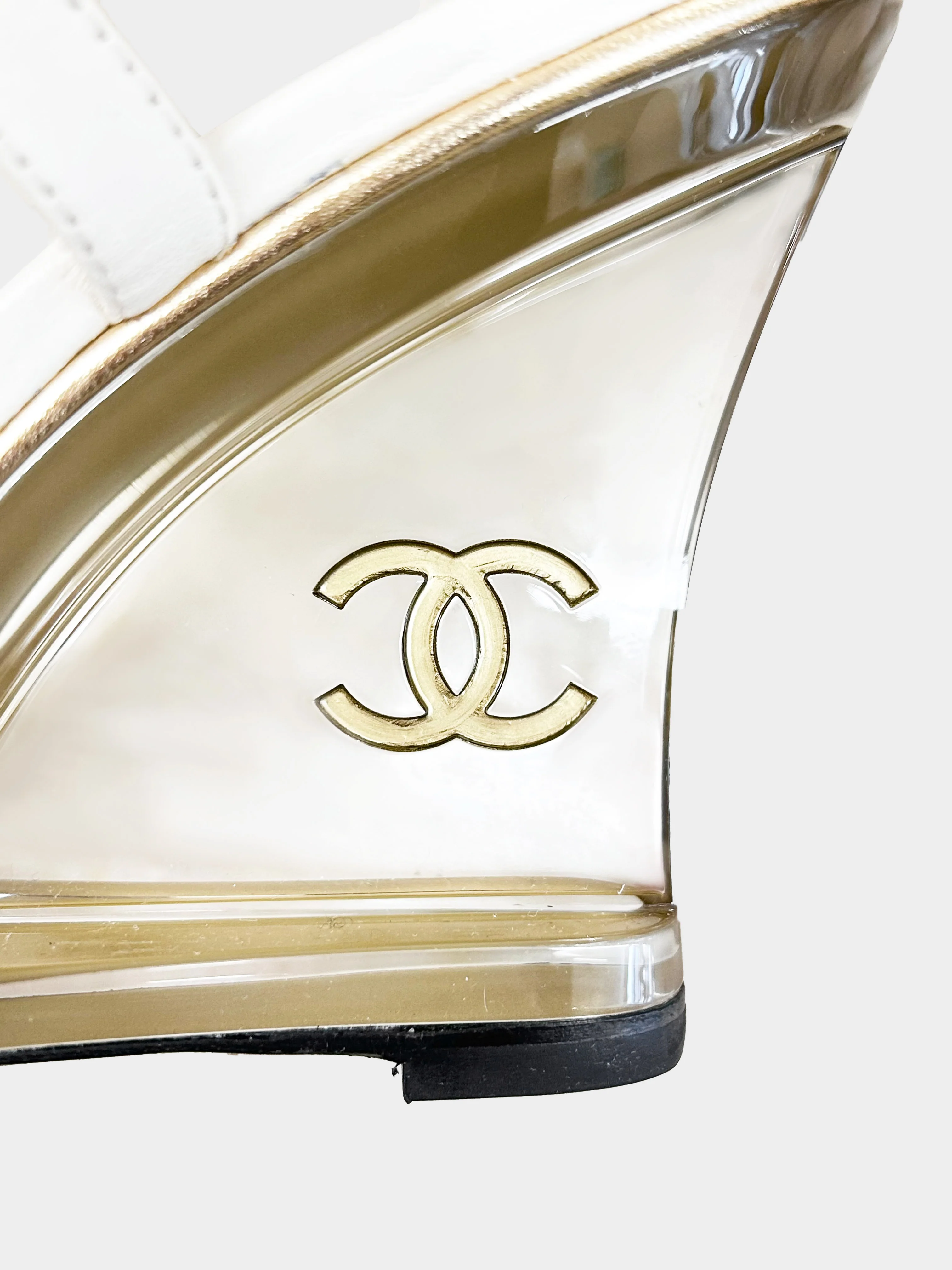 Chanel 2020 Ivory Leather Lucite Logo Wedges  Heels - Image 4