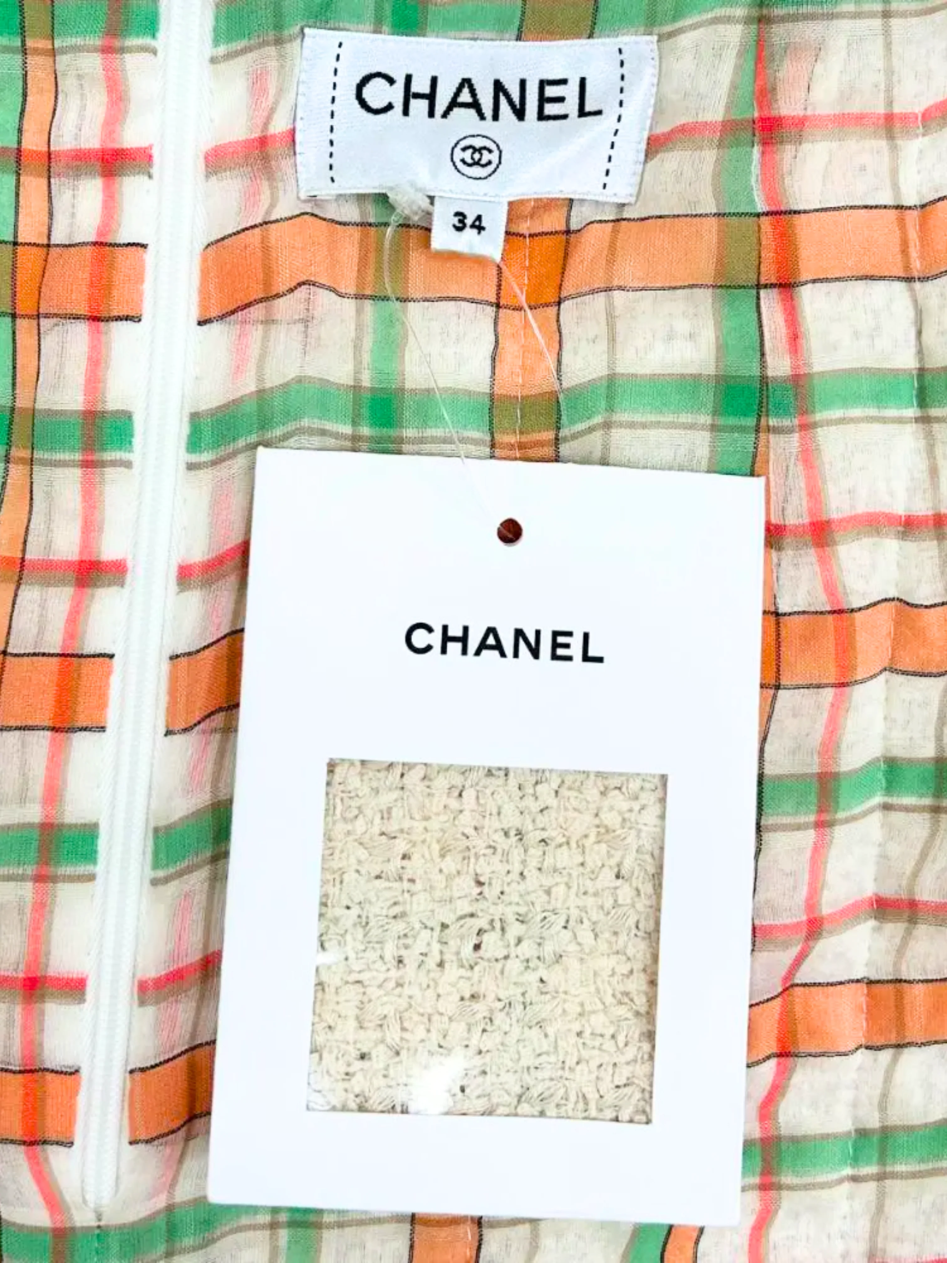 Chanel 2020 Ivory Tweed Mini Skirt - Image 4