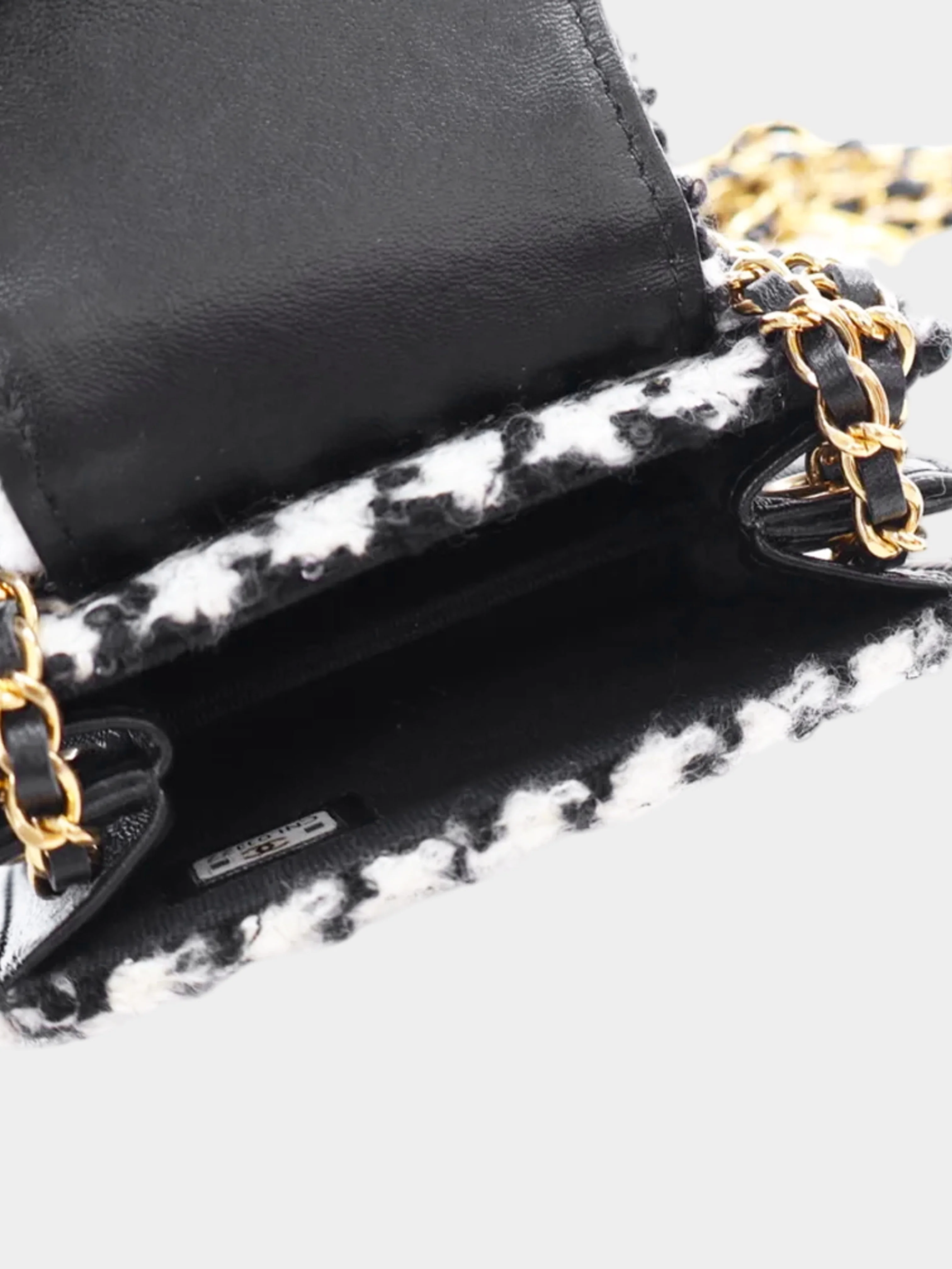 Chanel 2020s Black and White Tweed Mini CC Accordion Flap Bag - Image 7