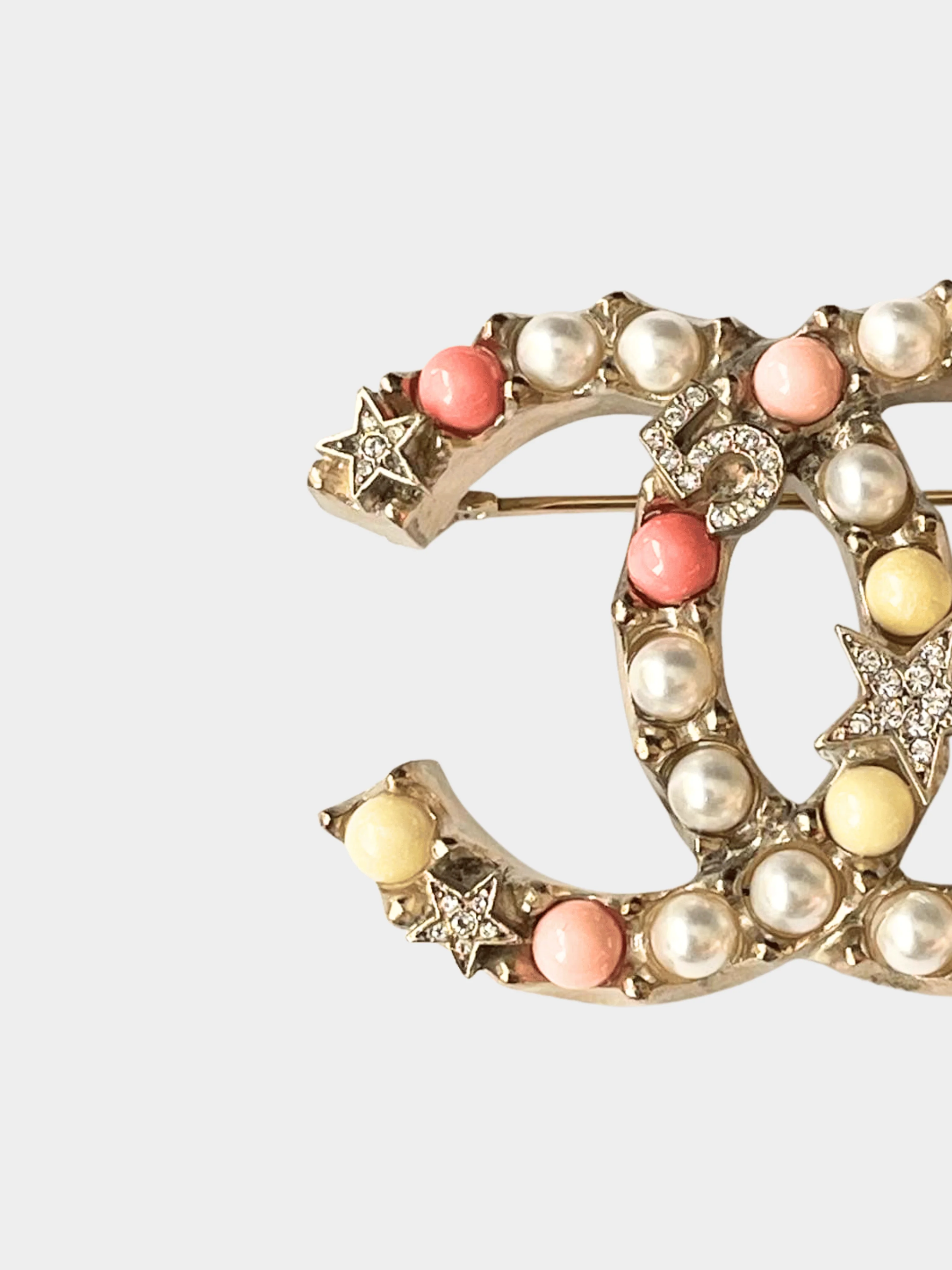Chanel 2020s CC Crystal and Faux Pearl Embellished Star Brooch - Image 2
