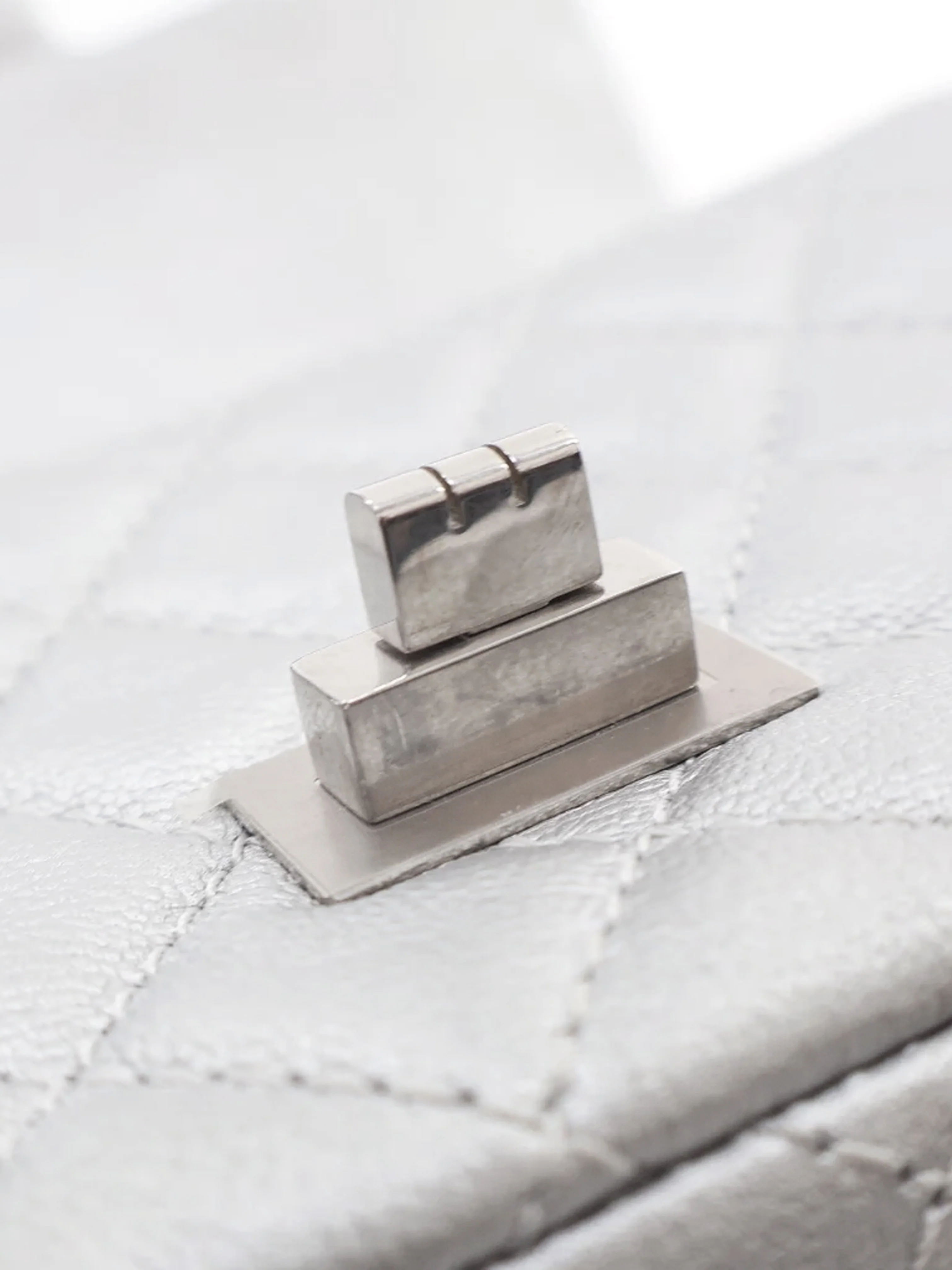 Chanel 2020s Silver Reissue 2.55 Calfskin Leather Mini Flap Bag - Image 4