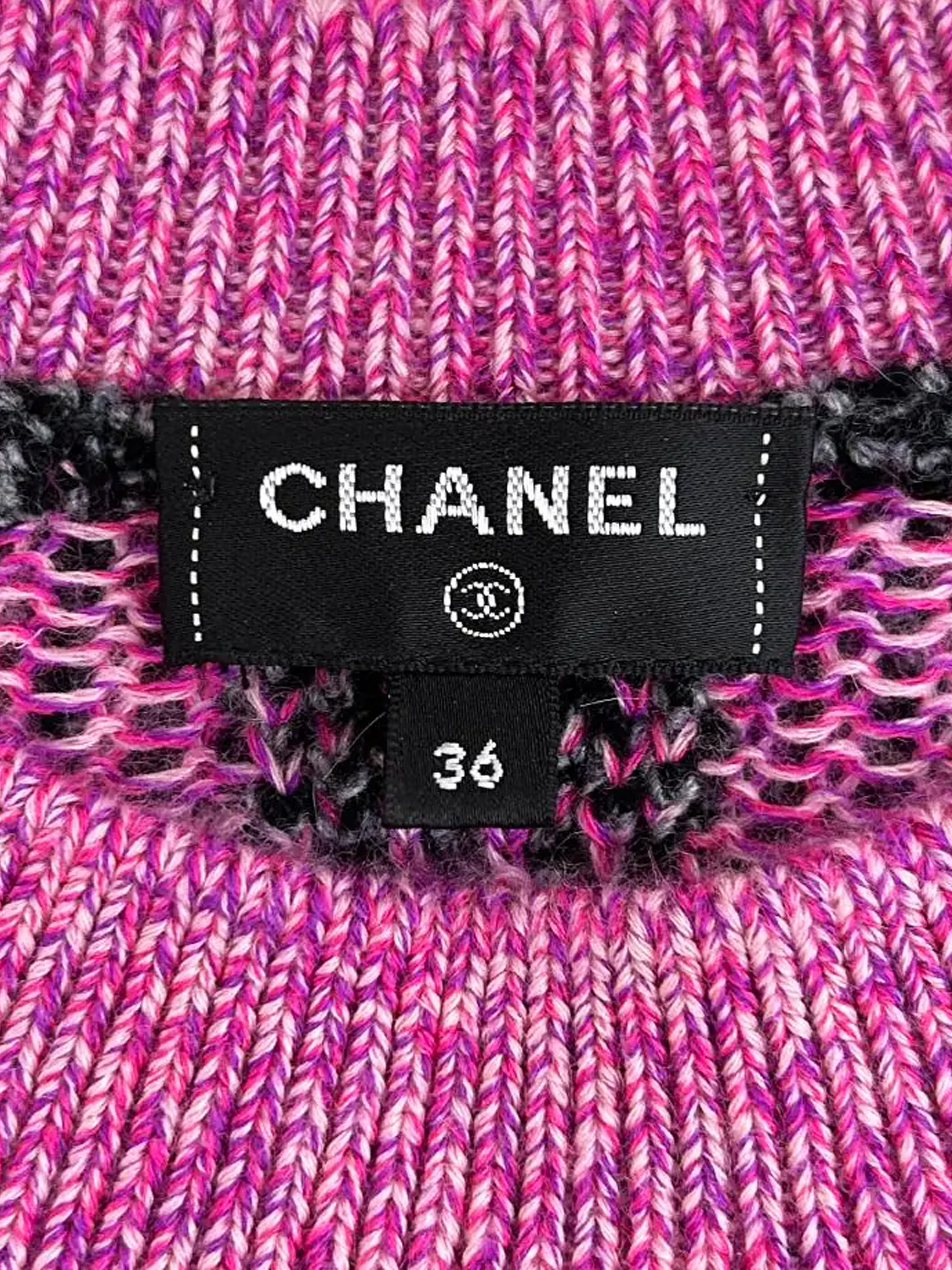 Chanel 2022 Black, Grey, and Pink Cashmere Knitted Vest - Image 4