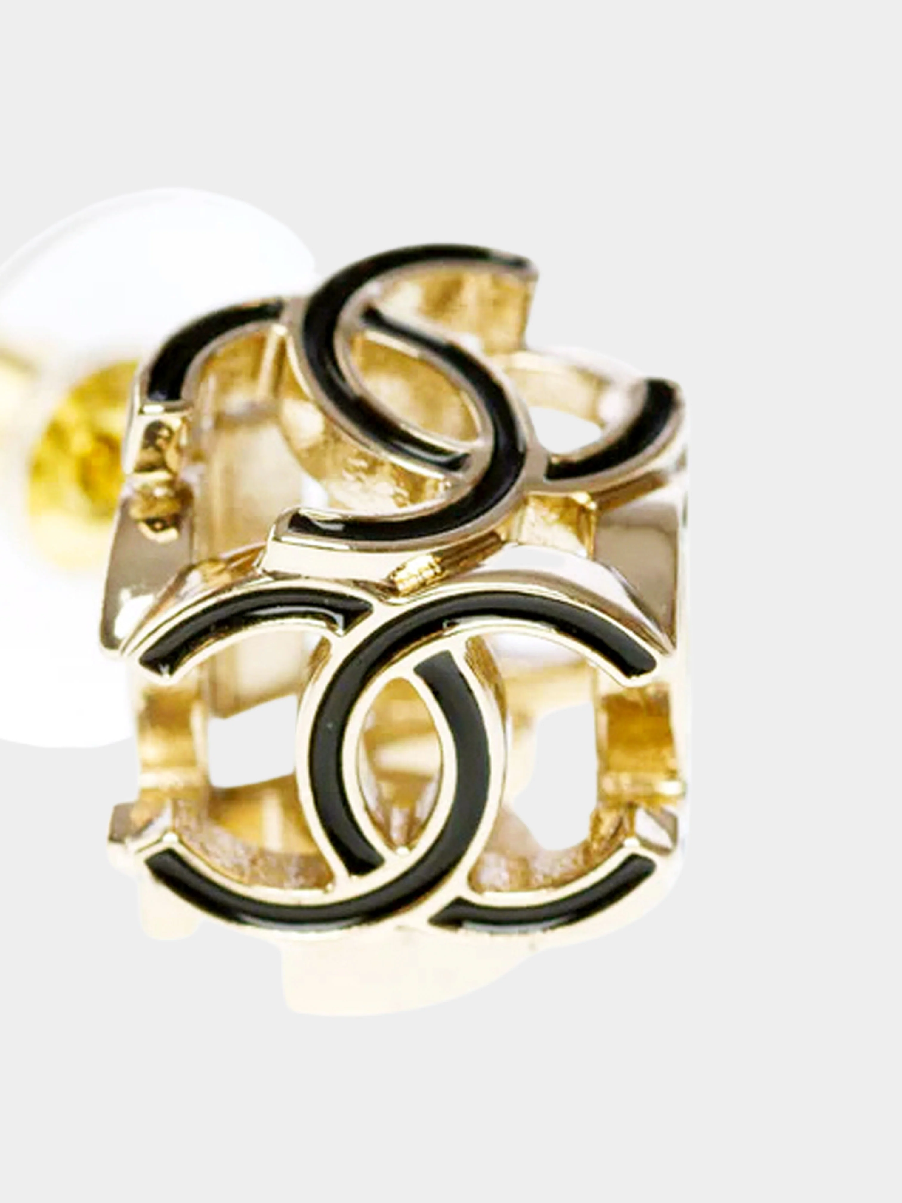 Chanel 2022 Gold and Black 3D CC Diamond Earrings - Image 3