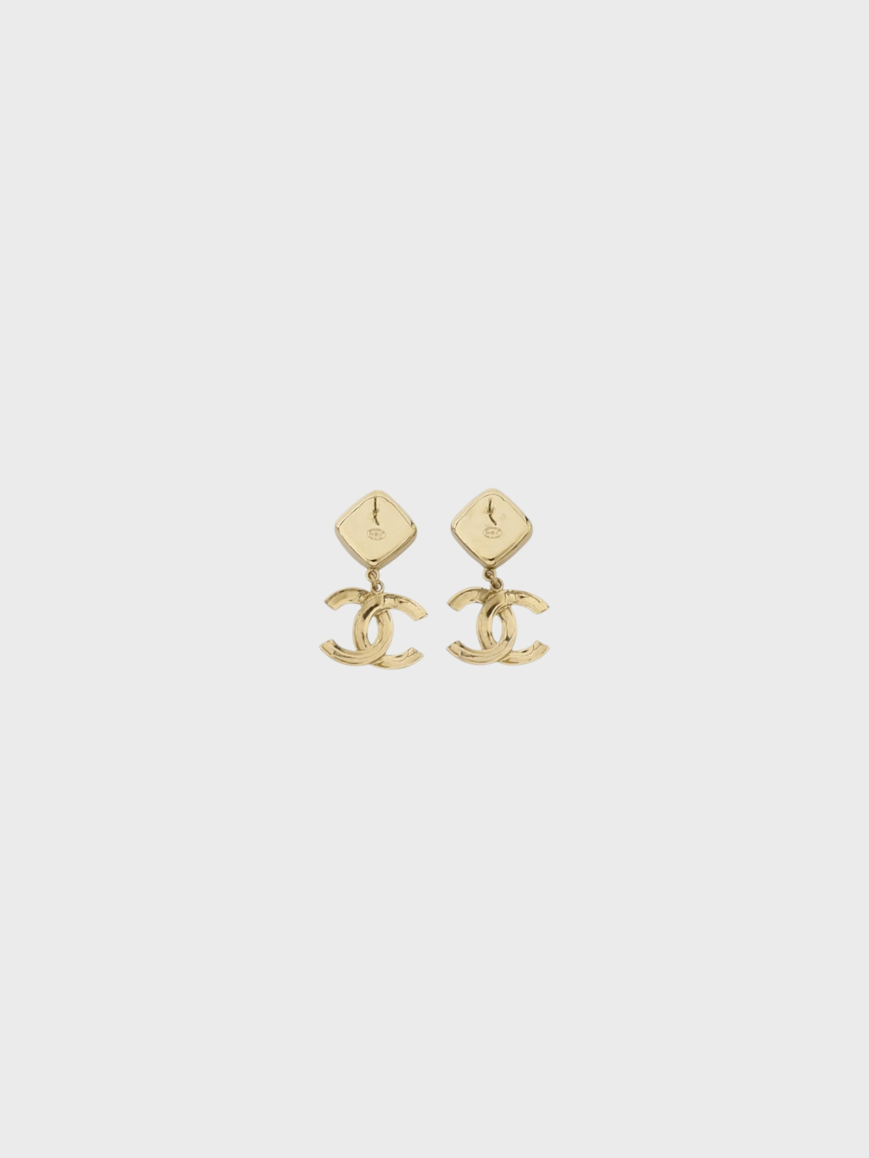 Chanel 2022 Gold Plated Metal COCO Swing Diamond-Cut Earrings - Image 2