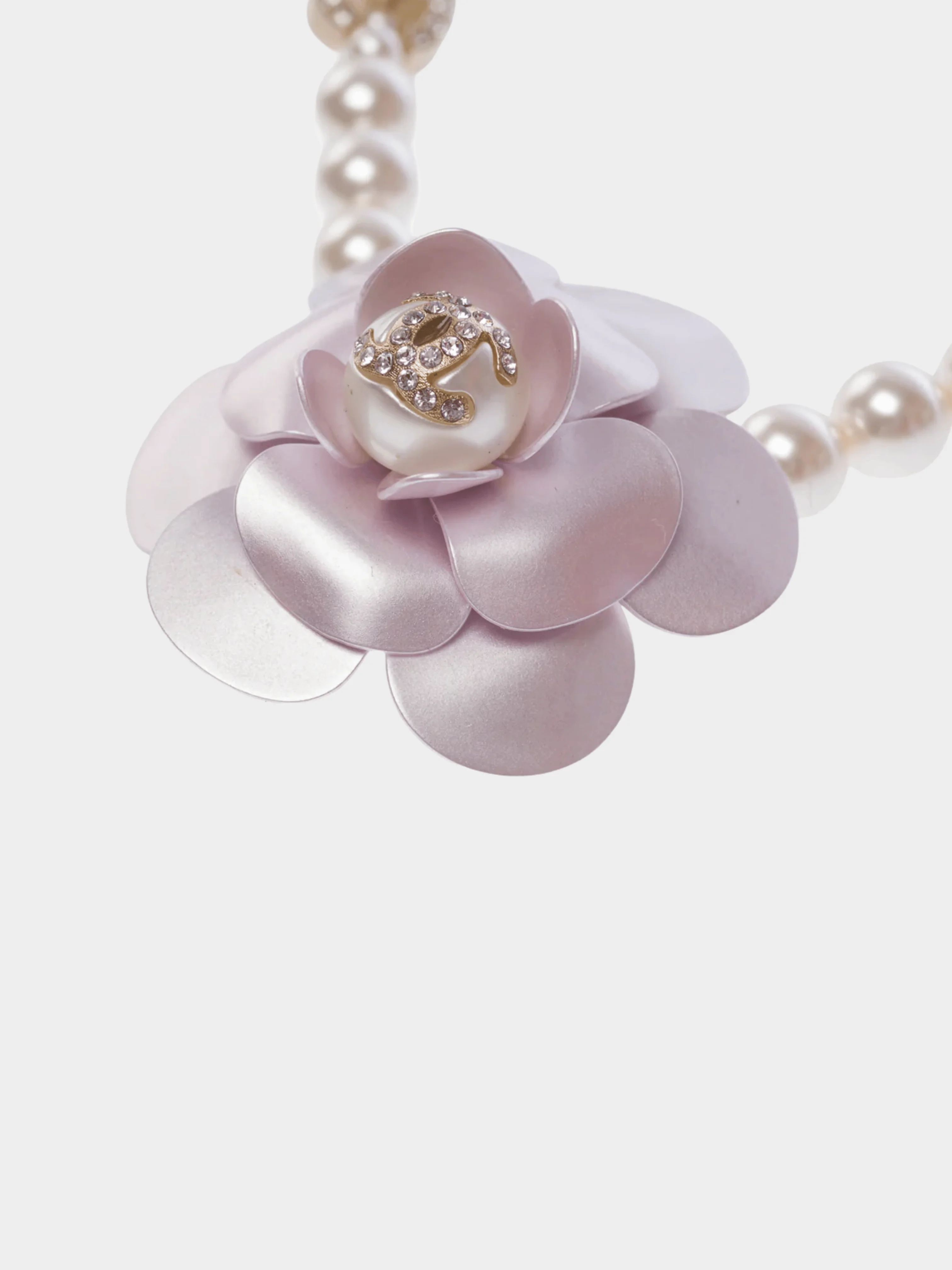 Chanel 2023 Camellia White Pearl Necklace - Image 2