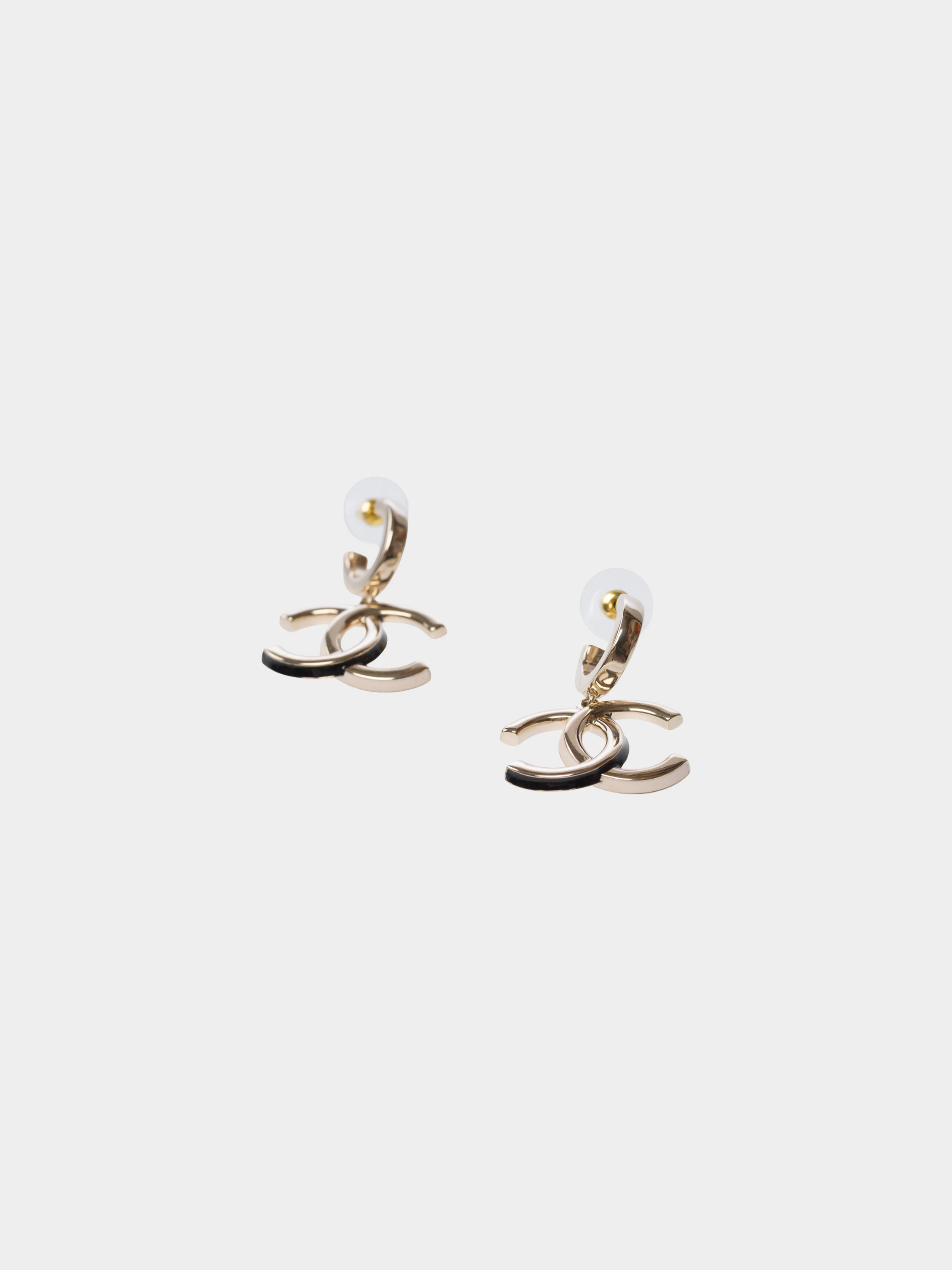 Chanel AW 2022 Gold CC Logo Drop Earrings - Image 3