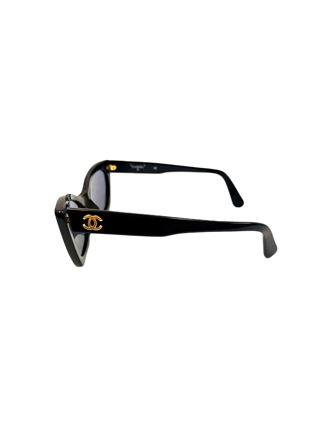 Chanel 2000s Black Cat Eye Gold CC Sunglasses - Image 2