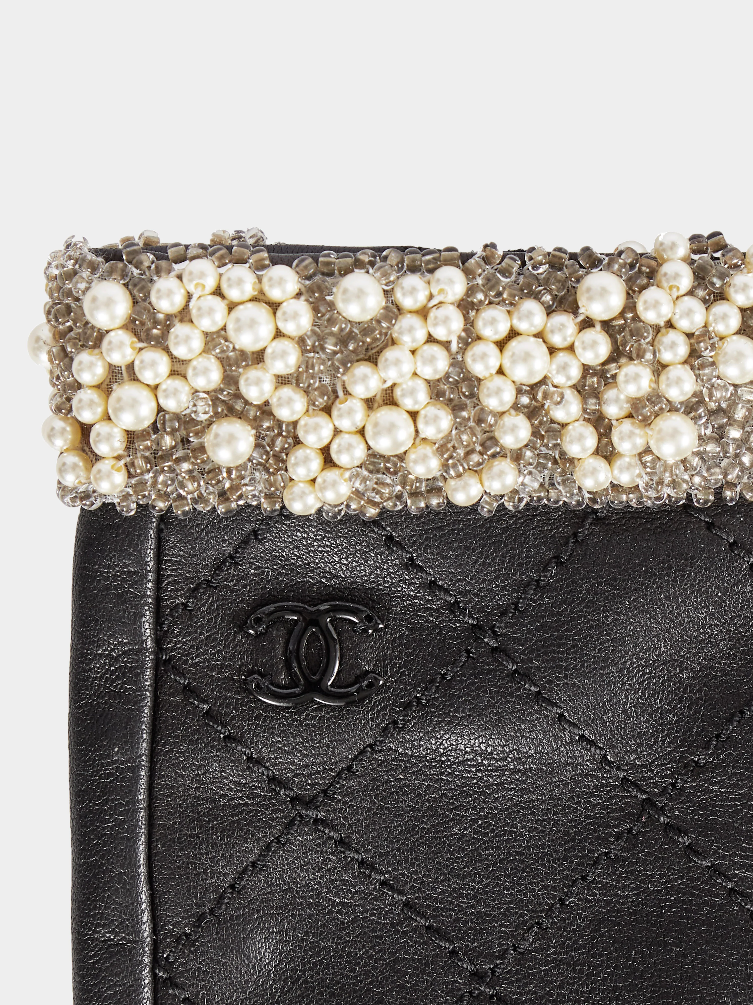 Chanel by Karl Lagerfeld 2014 Black Lambskin Quilted CC Fingerless Gloves with Pearl Embellishments - Image 3