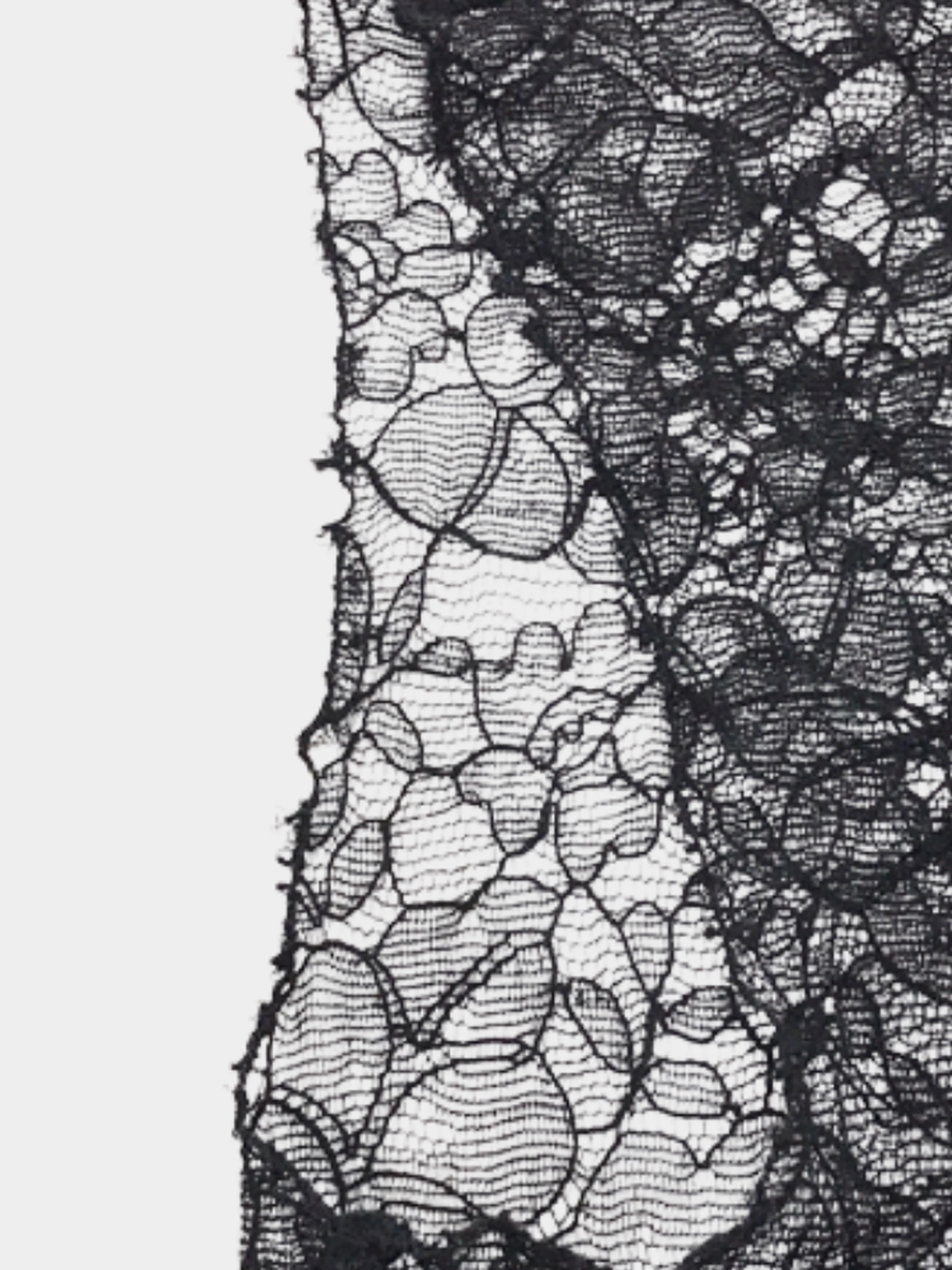 Chanel by Karl Lagerfeld Cruise 2004 Black Lace Embellished Tank Top - Image 4