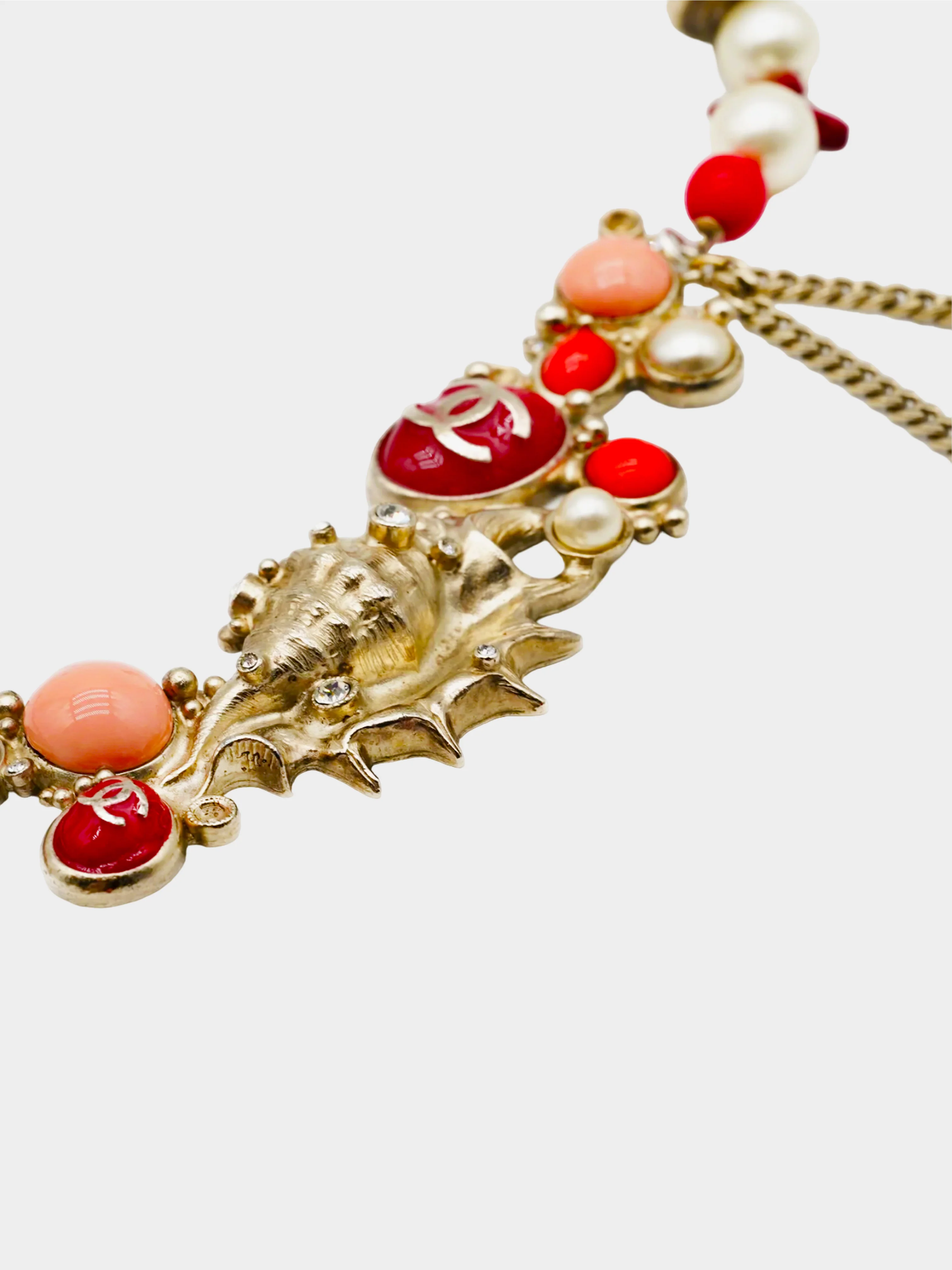 Chanel by Karl Lagerfeld Cruise 2005 Gold Seashell and Coral Motif Chain Necklace - Image 2