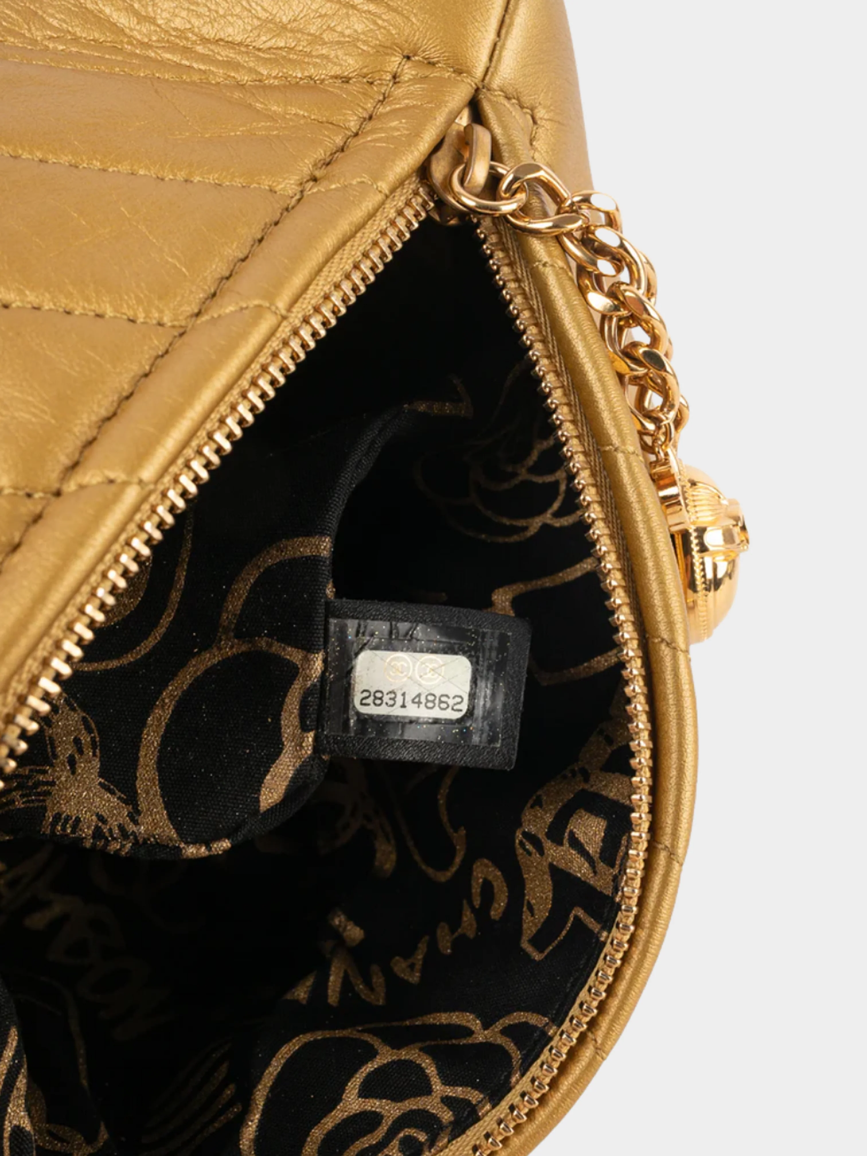 Chanel by Karl Lagerfeld Pre-fall 2019 Gold Pyramid Kheops Bag - Image 7