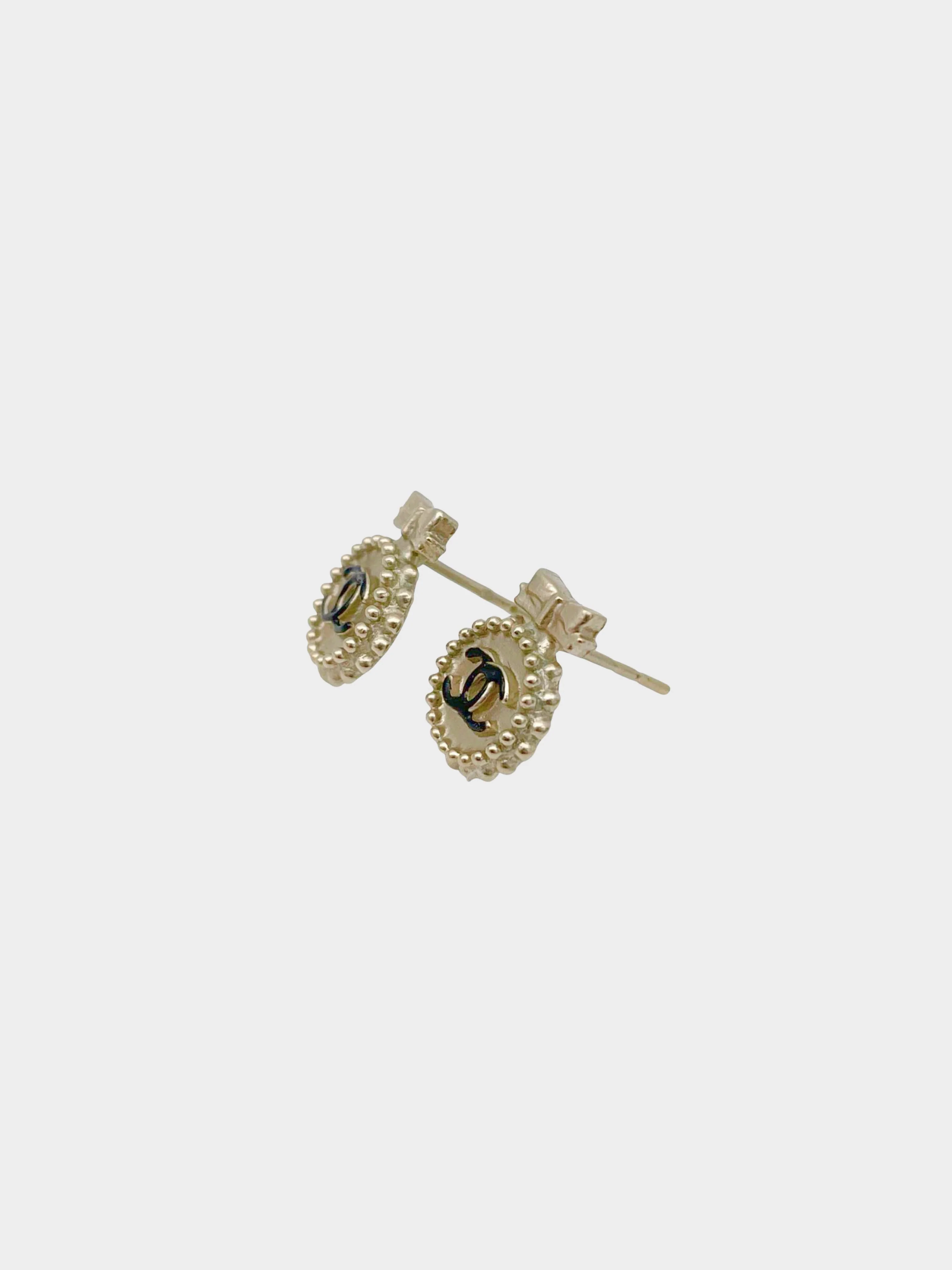 Chanel 2013 CC Logo Dotted Bow Earrings - Image 2