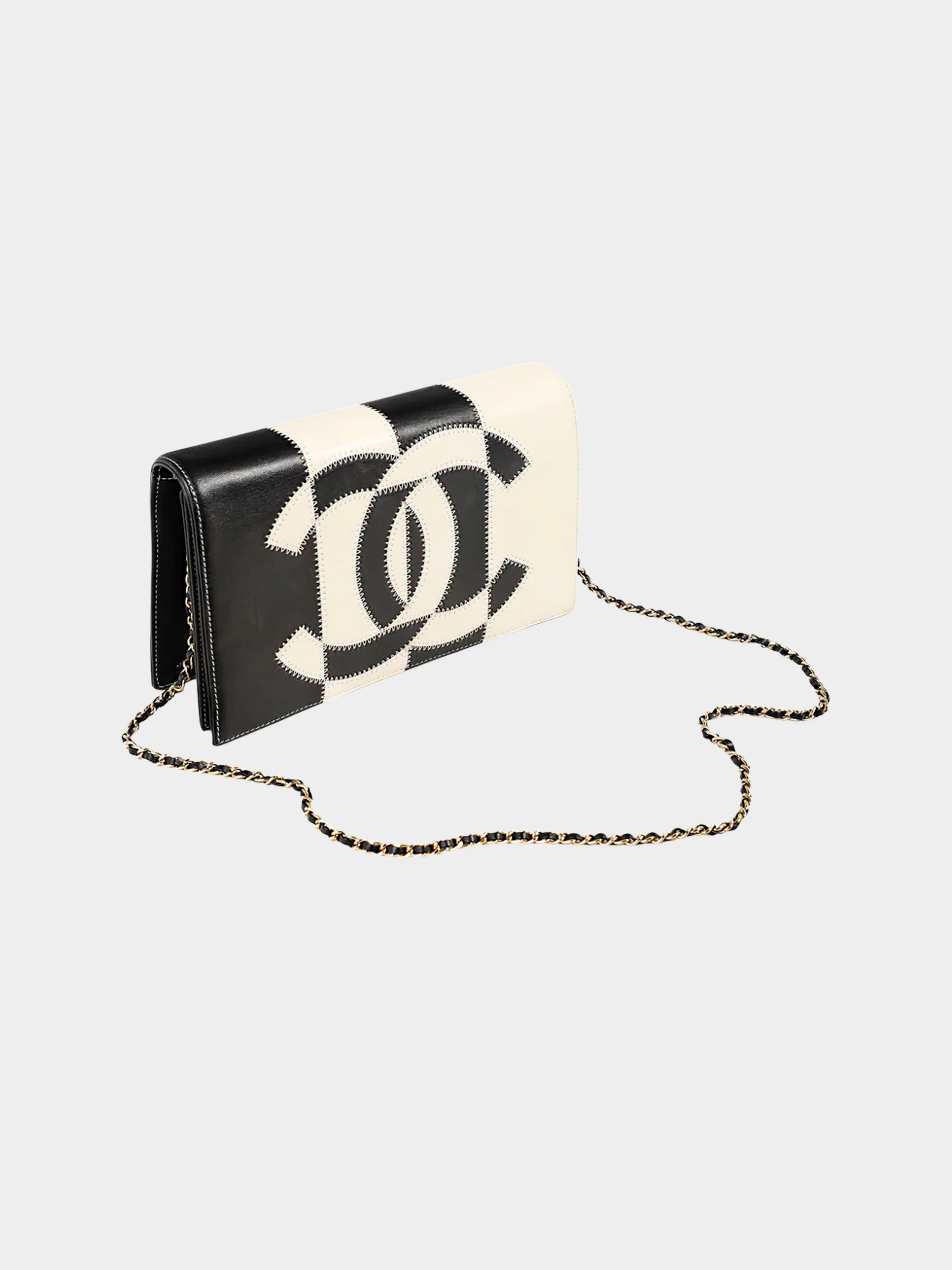 Chanel Cruise 2017 Beige and Black Leather Patchwork CC Flap Bag - Image 4