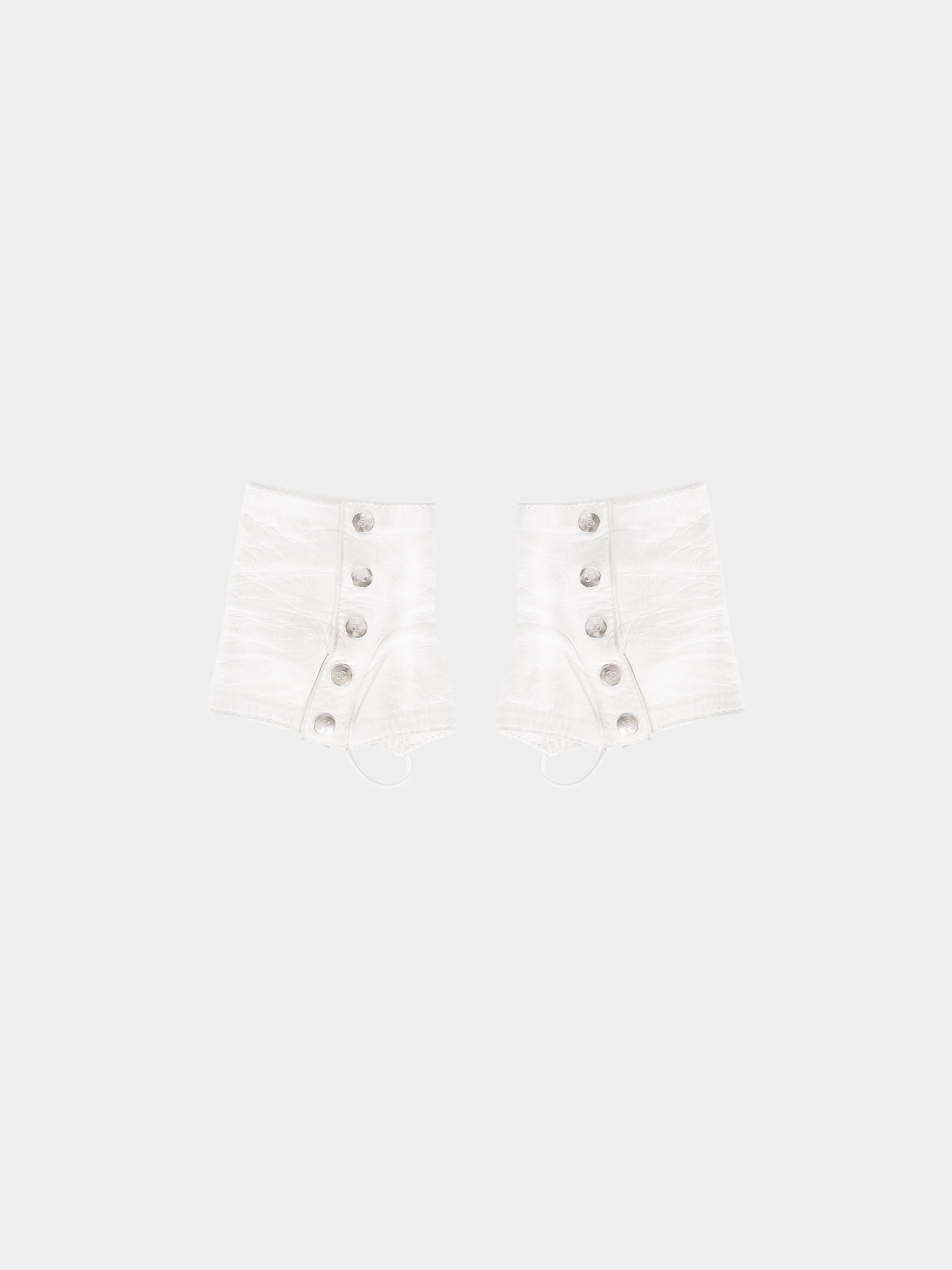 Chanel by Karl Lagerfeld 2000s White Lambskin Camellia Fingerless Gloves - Image 2