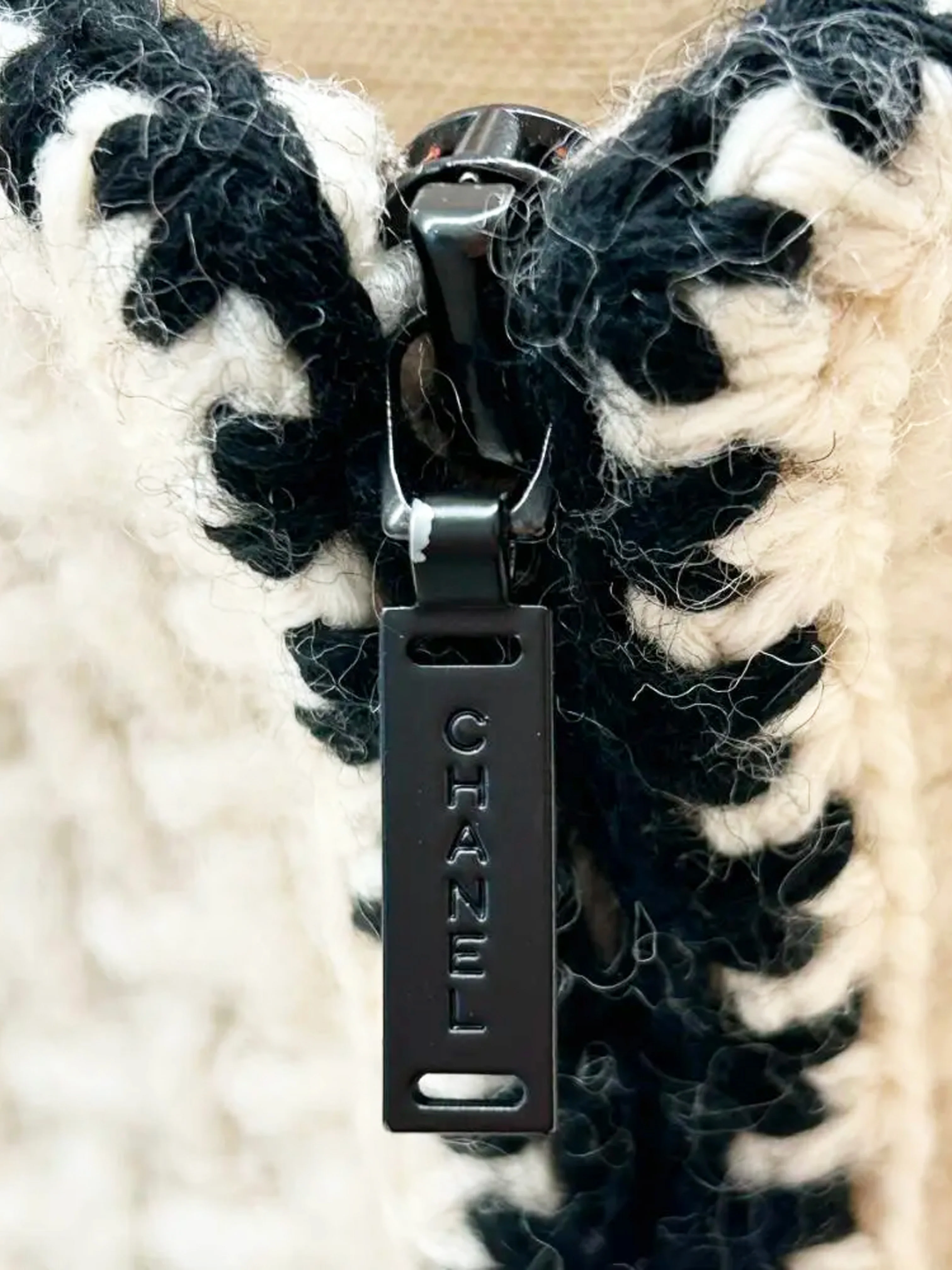 Chanel FW 2000 Cream Wool Tweed Coat - Image 3
