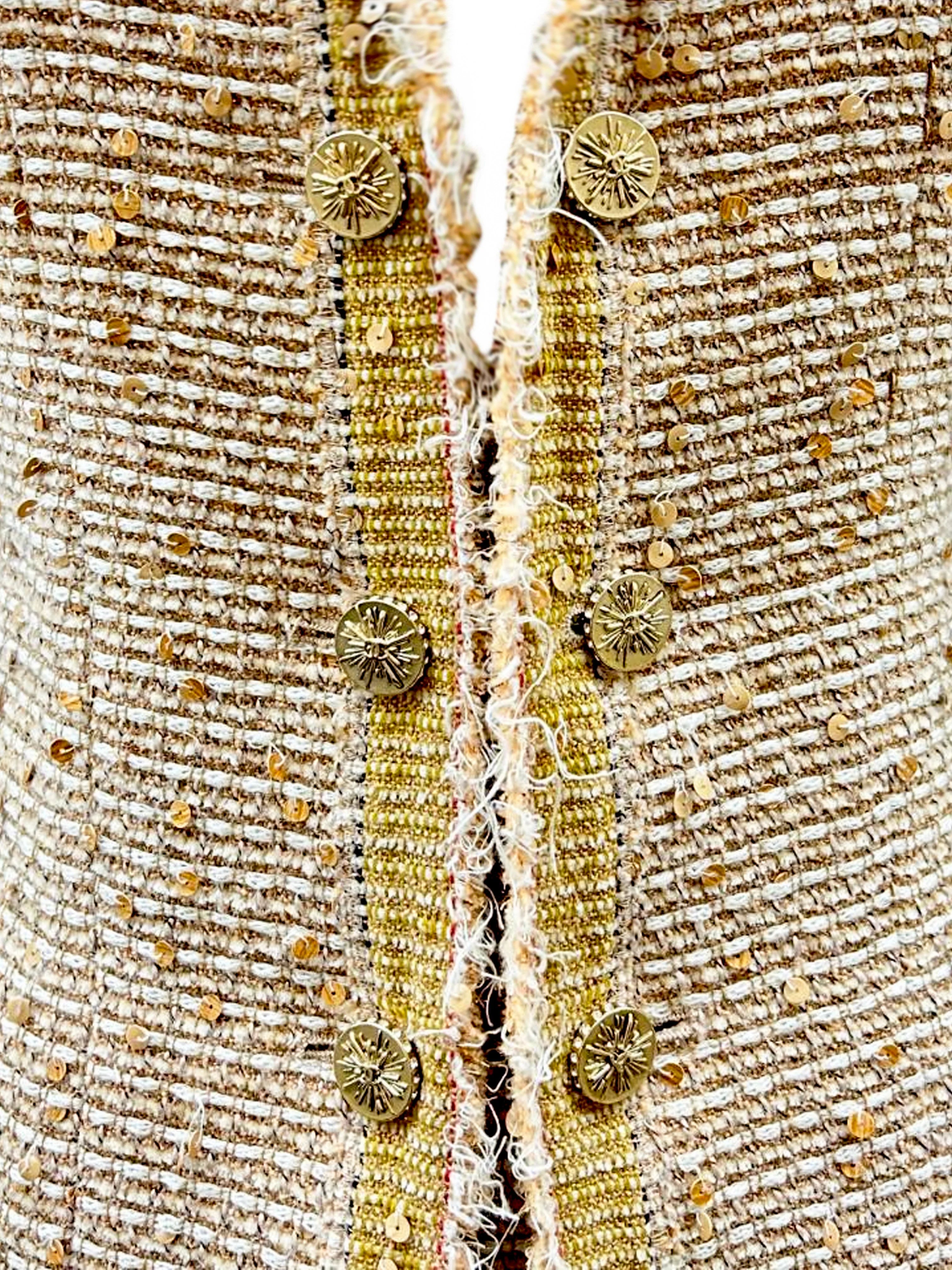 Chanel FW 2004 Gold Tweed Sequin Embellished Jacket and Skirt Set - Image 3