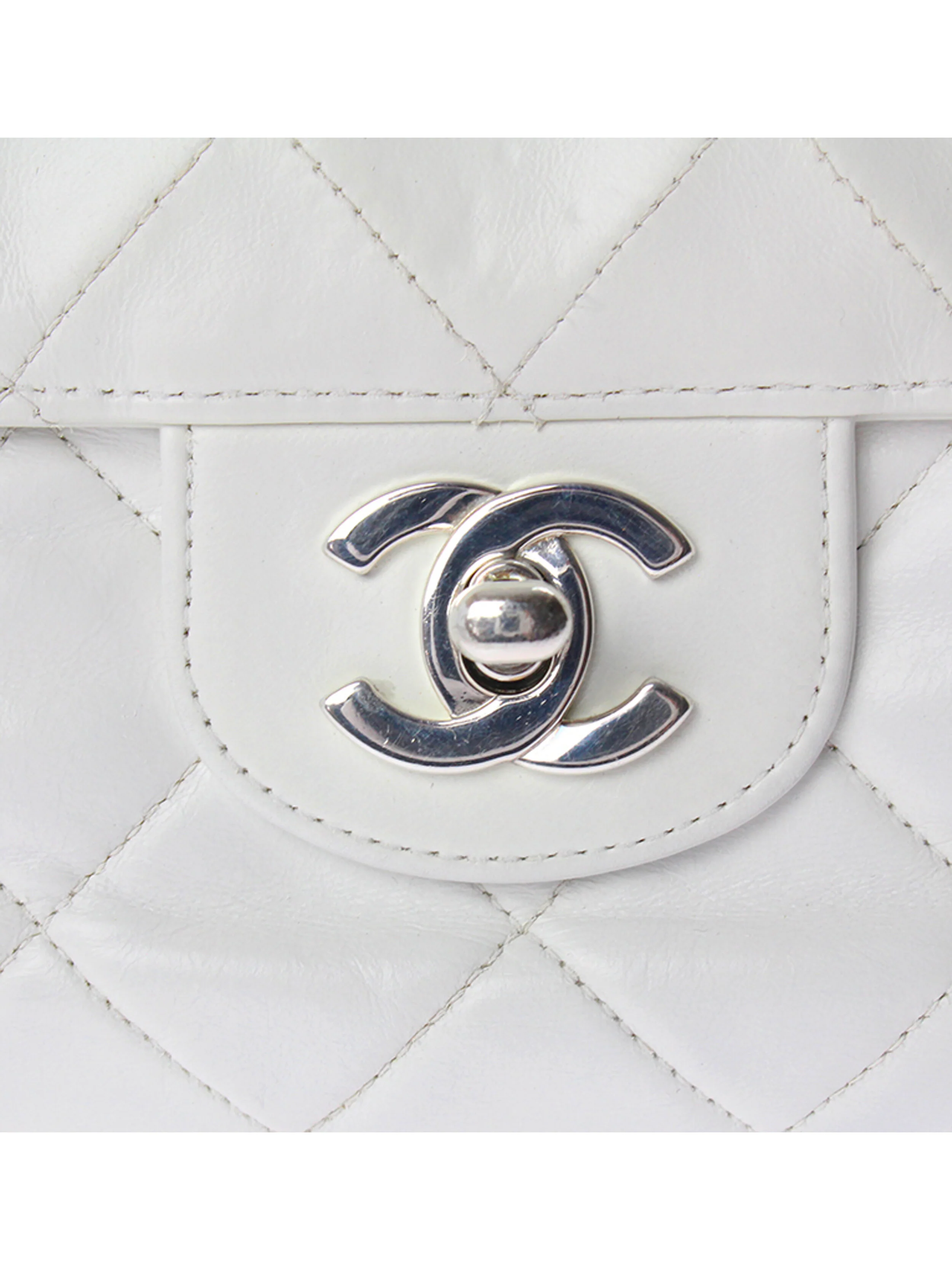 Chanel White Lambskin Single Flap Bag - Image 3