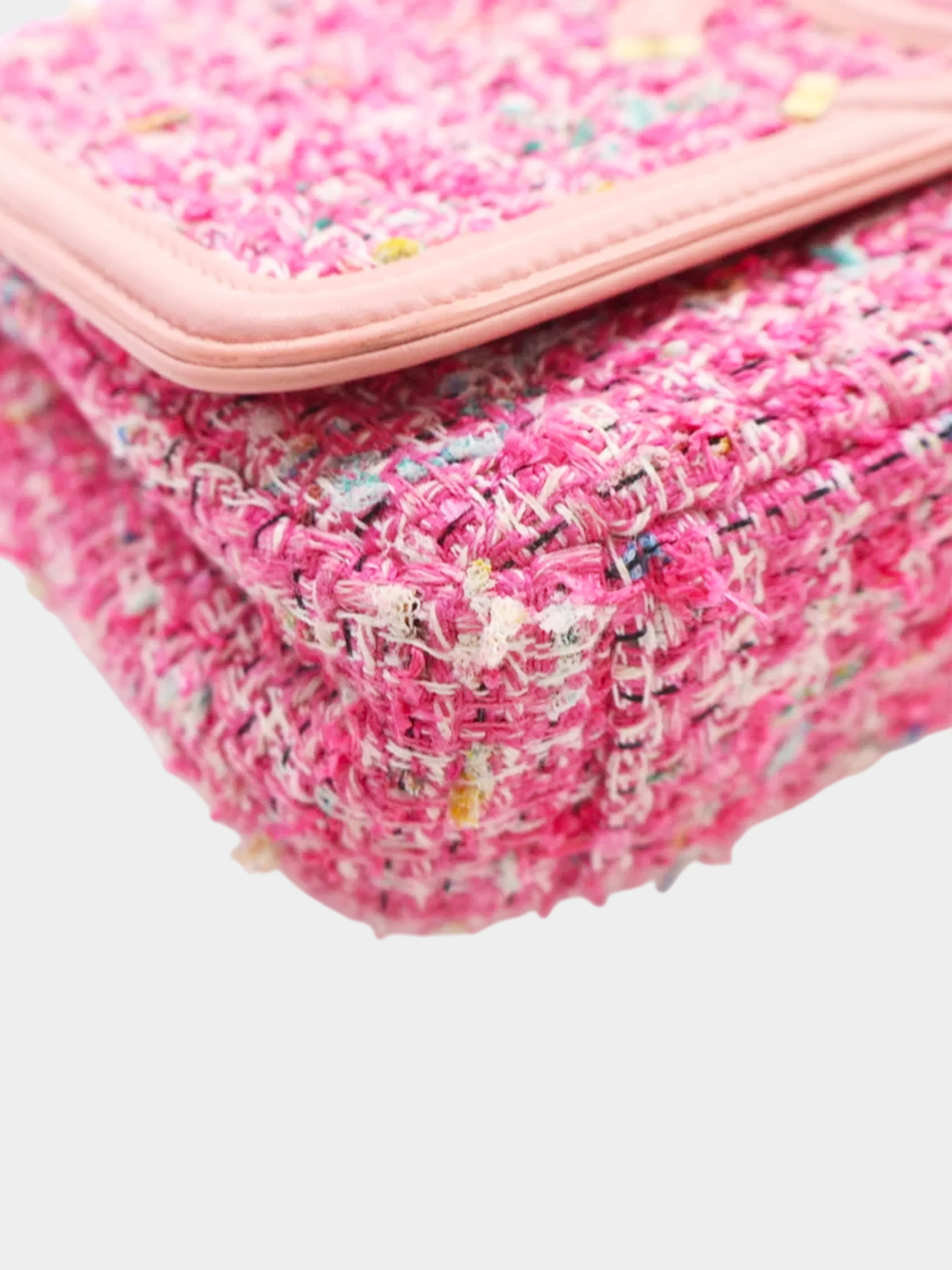 Chanel Mid 2019 Pink Tweed CC Filigree Medium Flap Bag - Image 5