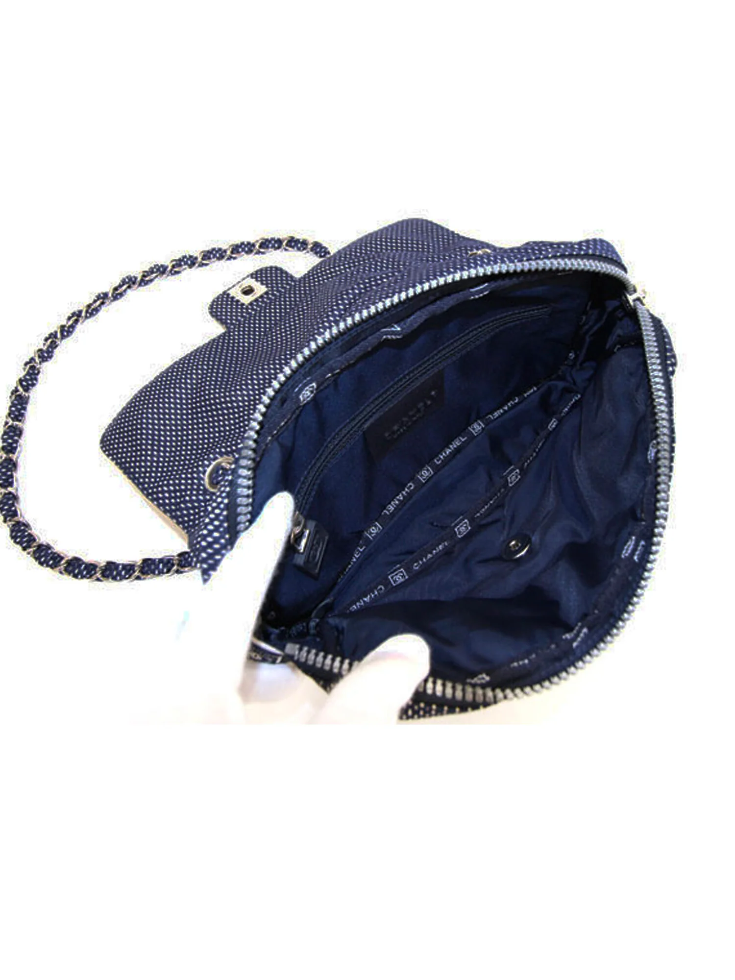 Chanel 2000s Navy Mesh Sports Flap Bag - Image 4