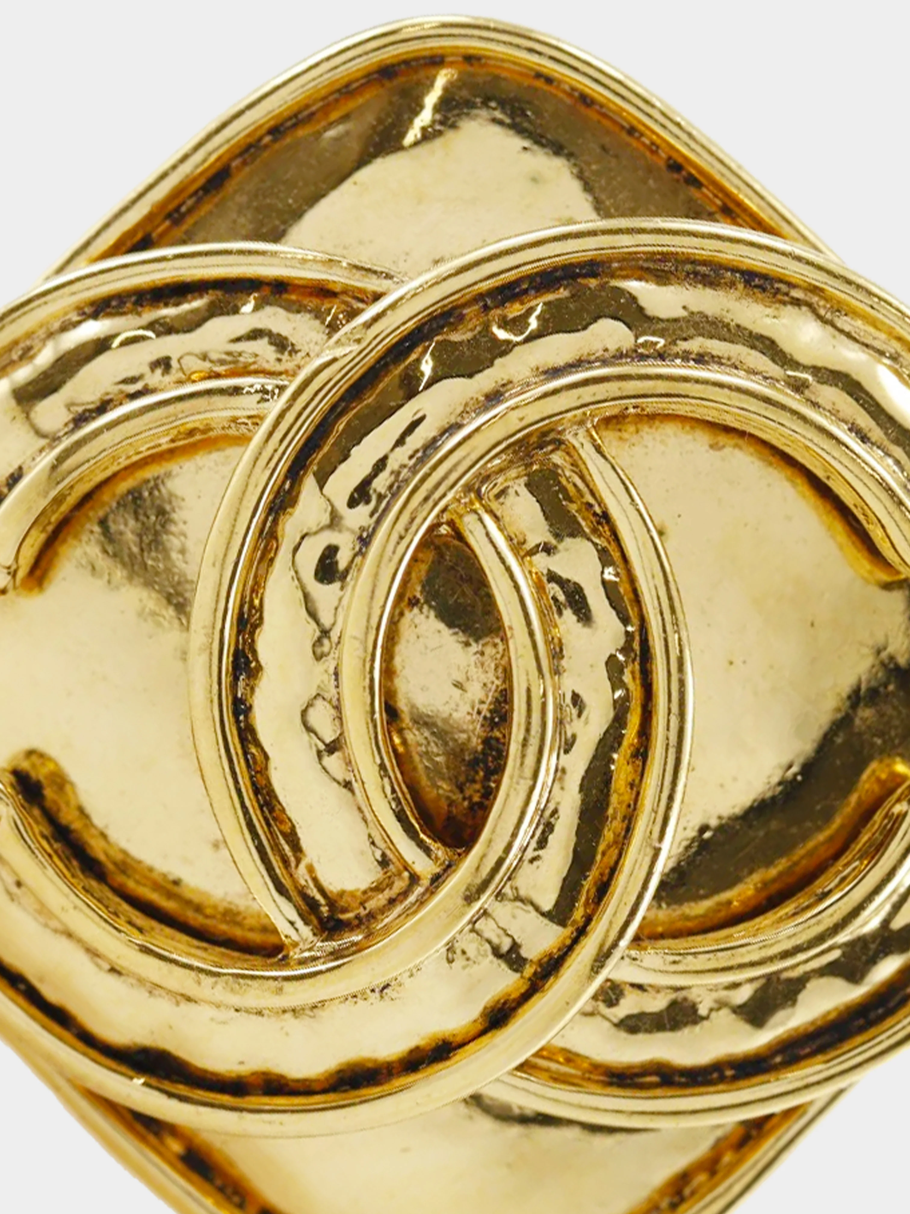 Chanel Spring 1994 Gold Plated Vintage Diamond CC Logo Clip-on Earrings - Image 3