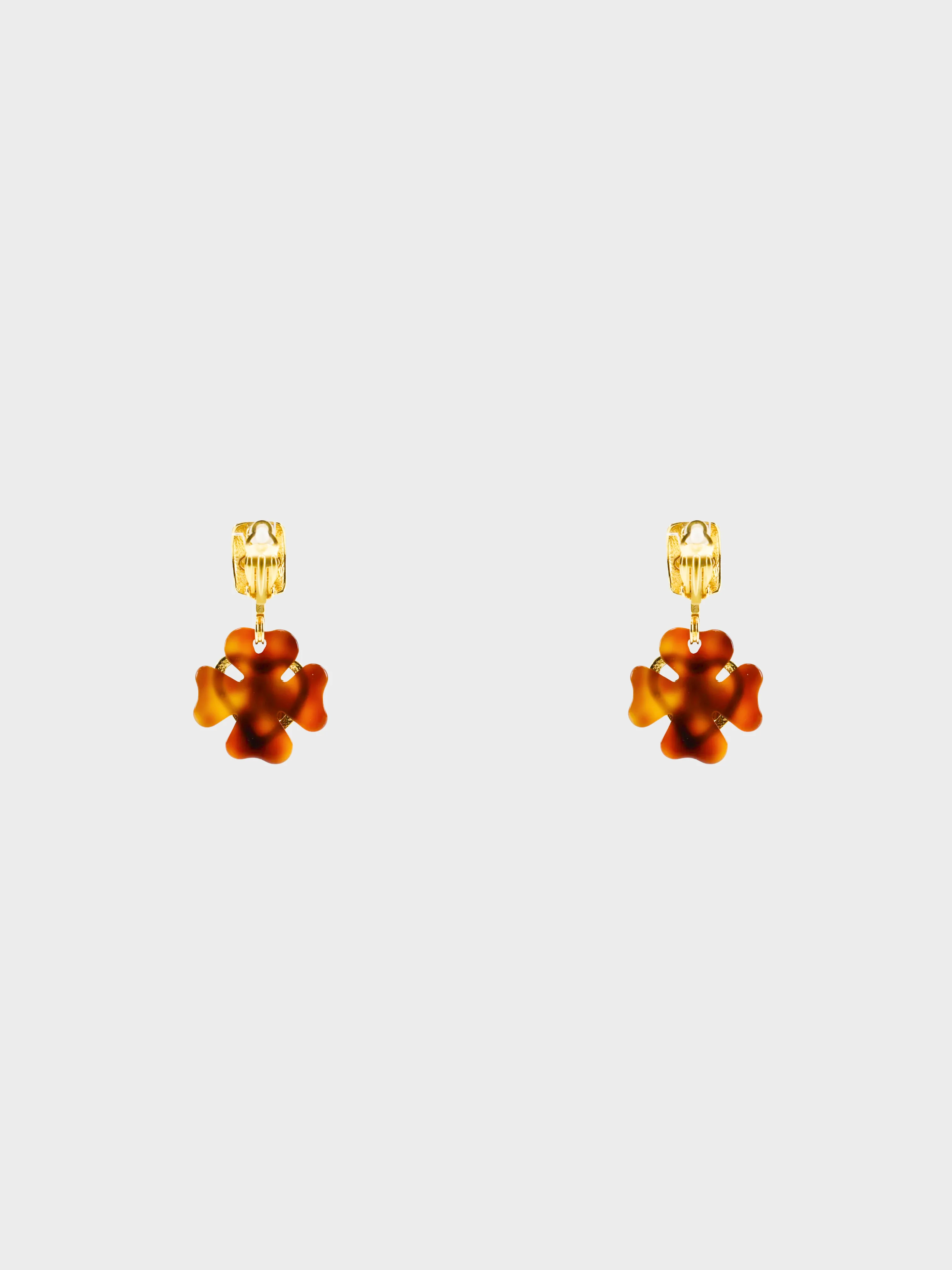 Chanel Spring 1995 Brown Coco Mark Tortoiseshell Clover Heart Clip-on Earrings - Image 2