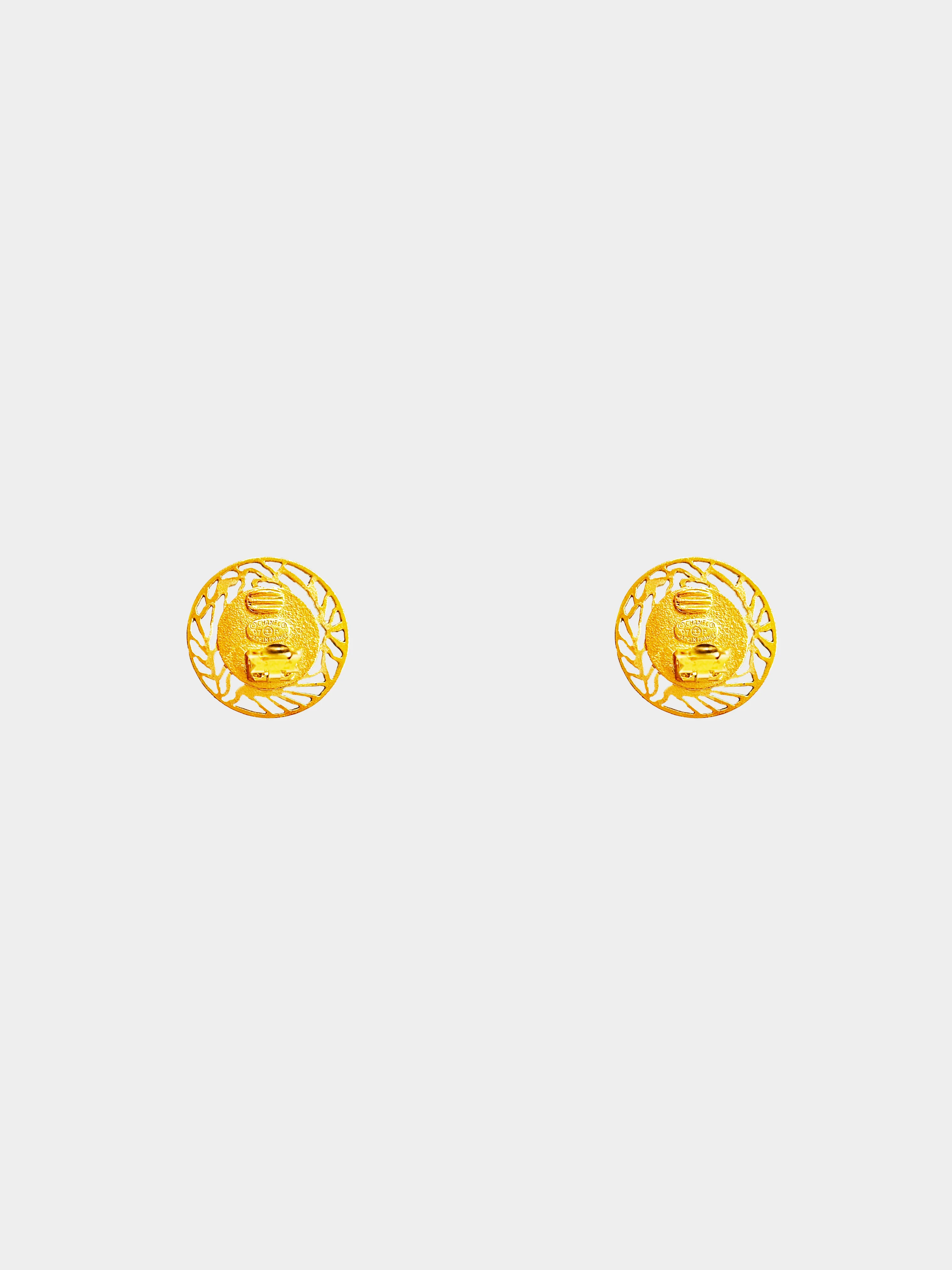 Chanel Spring 1997 Pearl Cut Out Earrings - Image 2