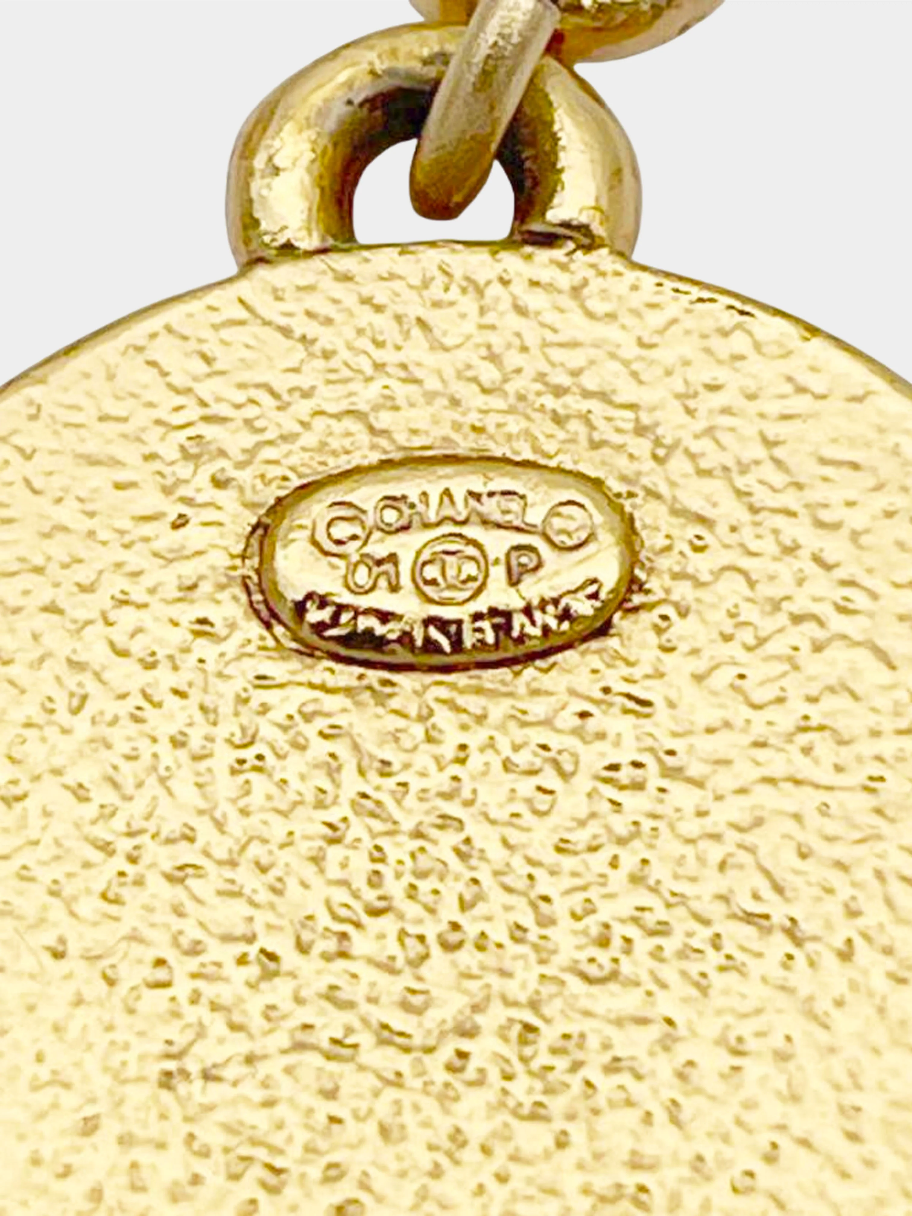 Chanel Spring 2001 Gold and Black CC Logo and Star Swing Earrings - Image 3
