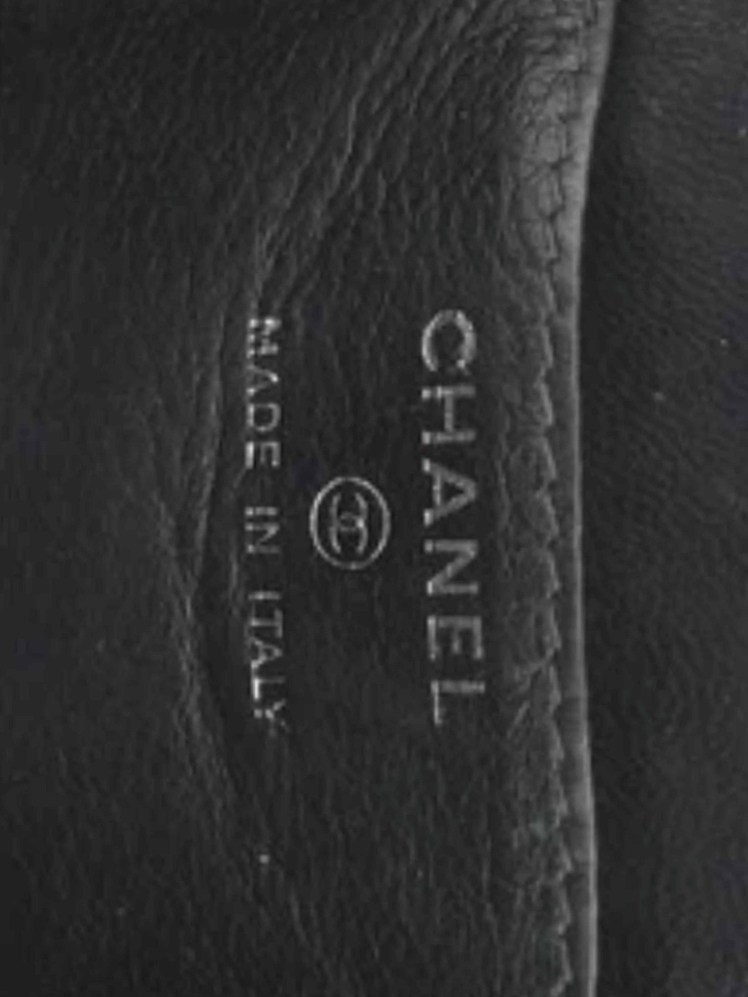 Chanel SS 2002 Black Lucite Minaudiere Clutch - Image 7