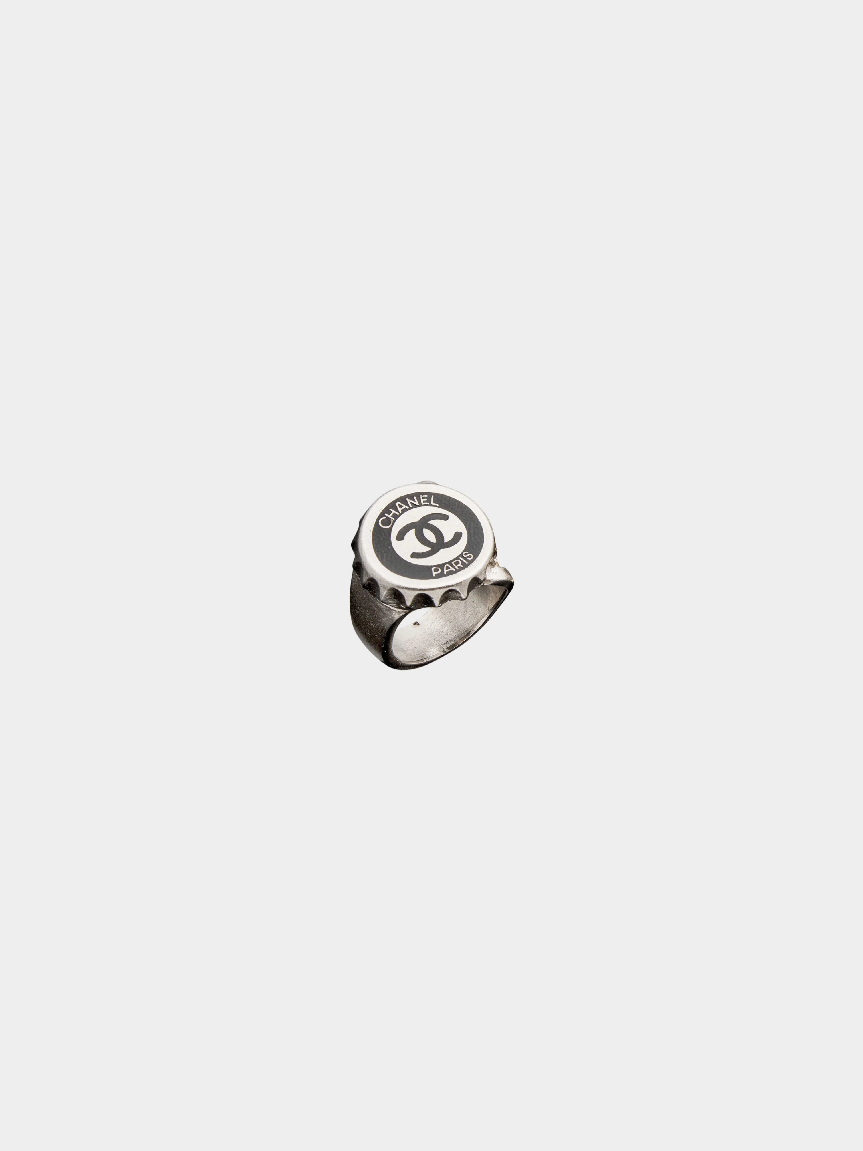 Chanel SS 2006 Matte Gold and Silver Bottle Cap CC Ring Set - Image 2