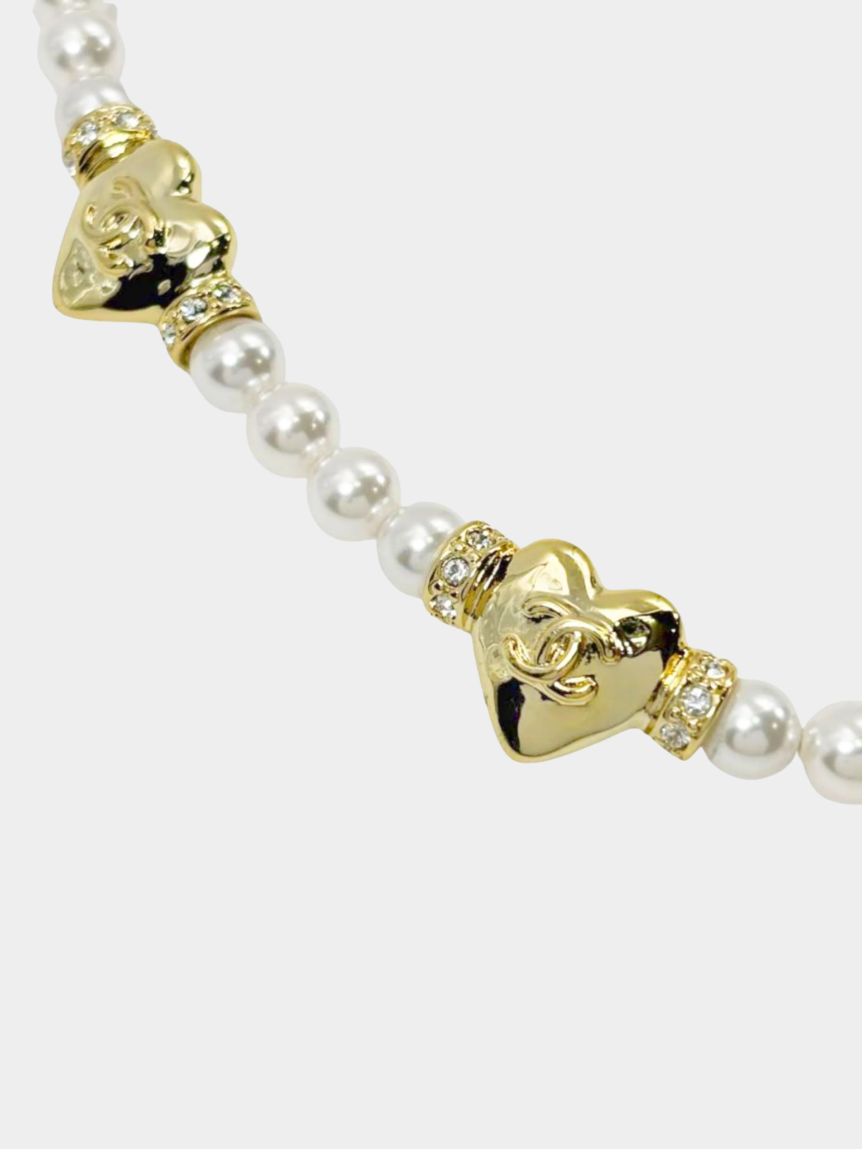 Chanel SS 2024 Gold Triple Heart Pearl Choker - Image 2