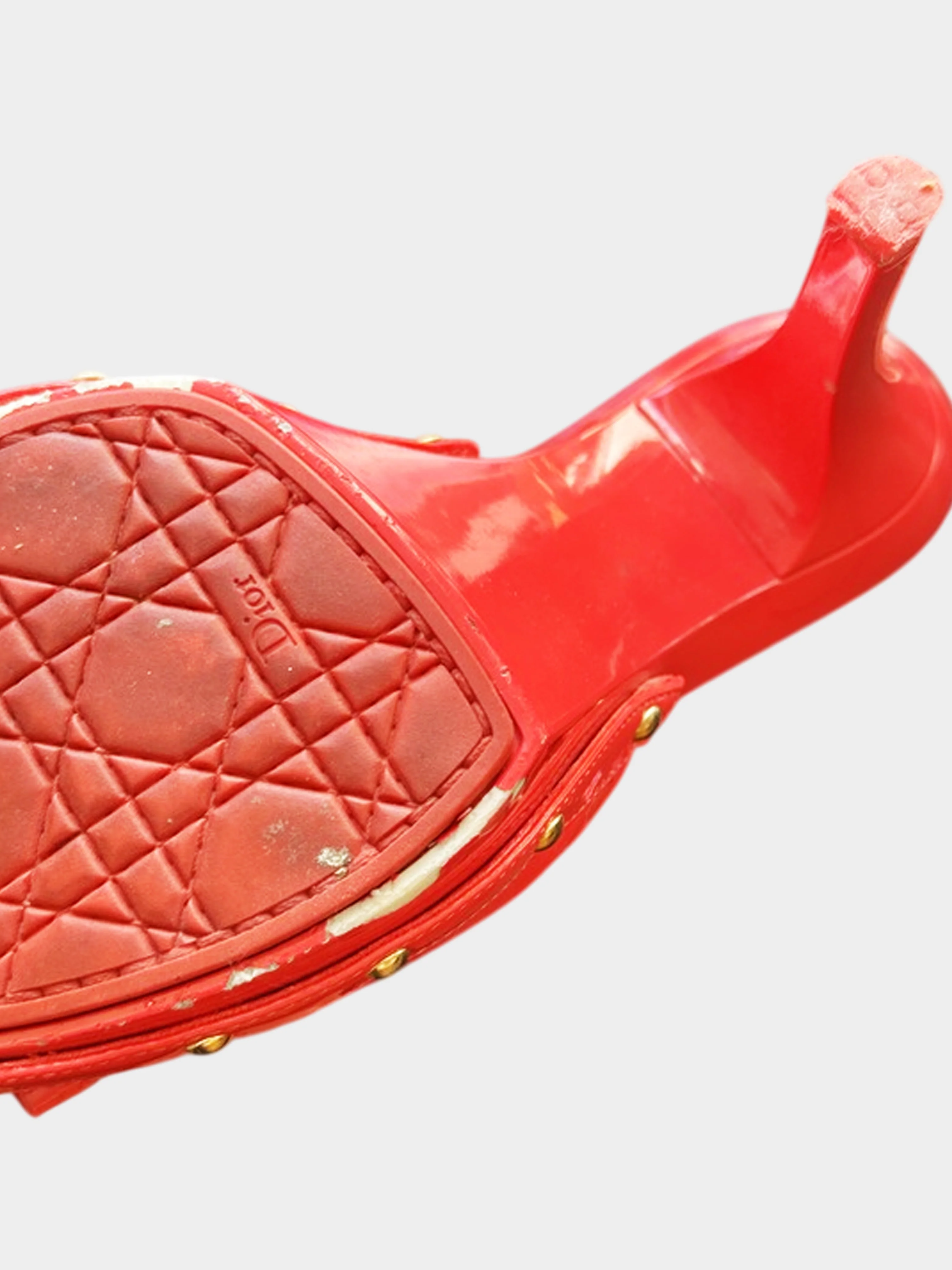 Christian Dior 2000s Red Patent Leather Cannage Bow Heels - Image 3