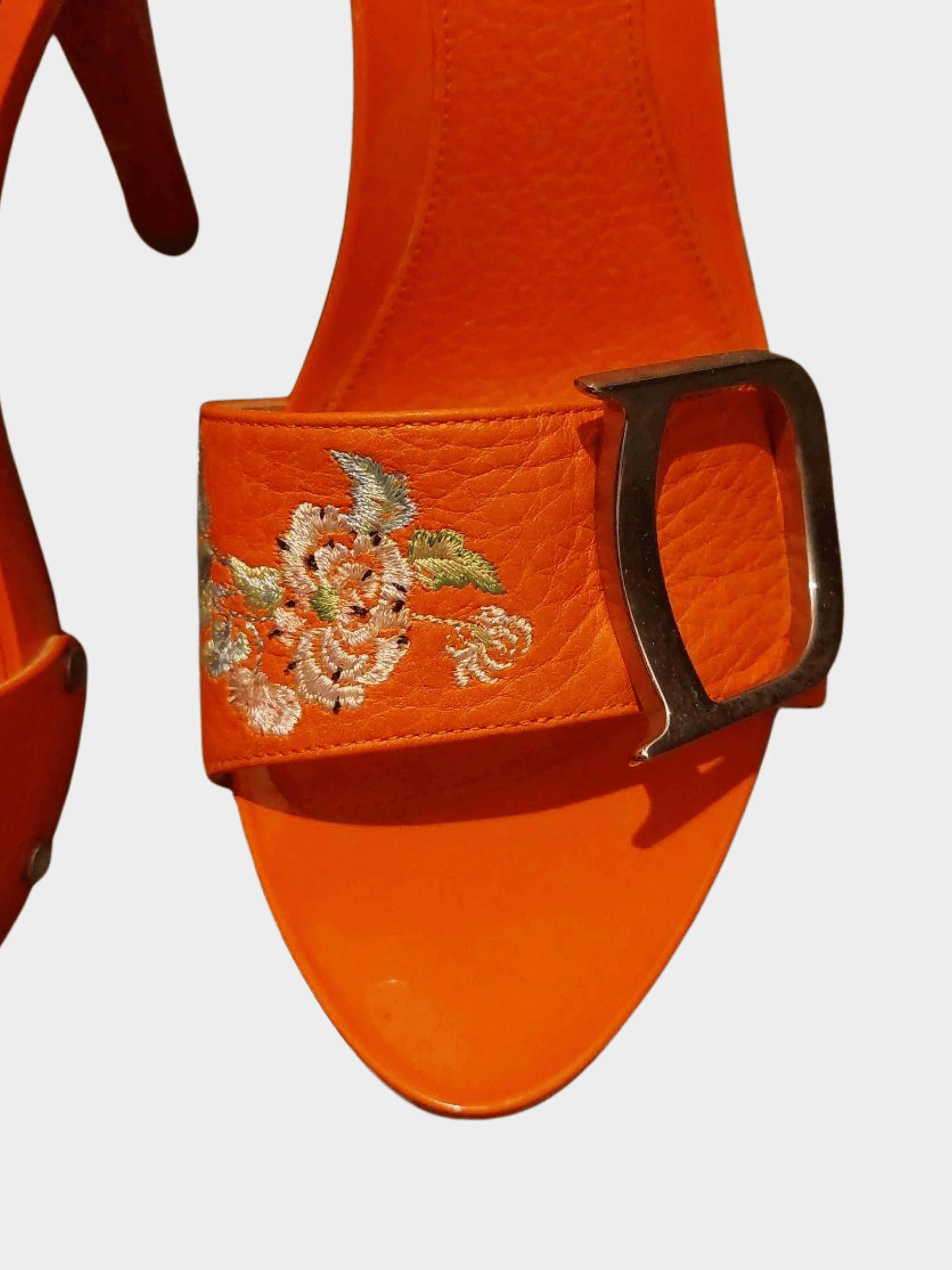 Christian Dior by John Galliano Early 2000s Orange Leather CD Logo Heels - Image 4