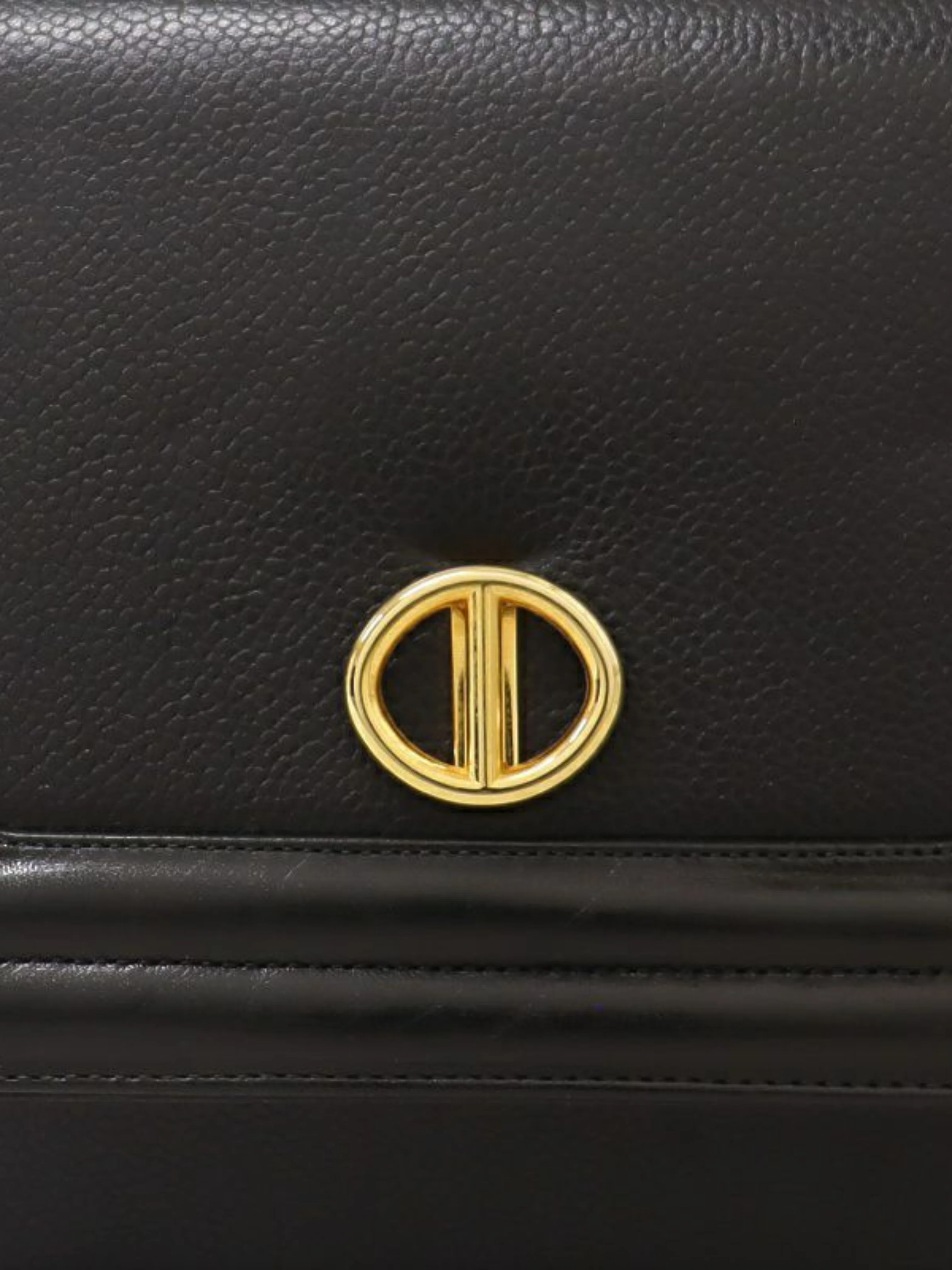 Christian Dior 2000s Black Push-Lock Leather Shoulder Bag - Image 7
