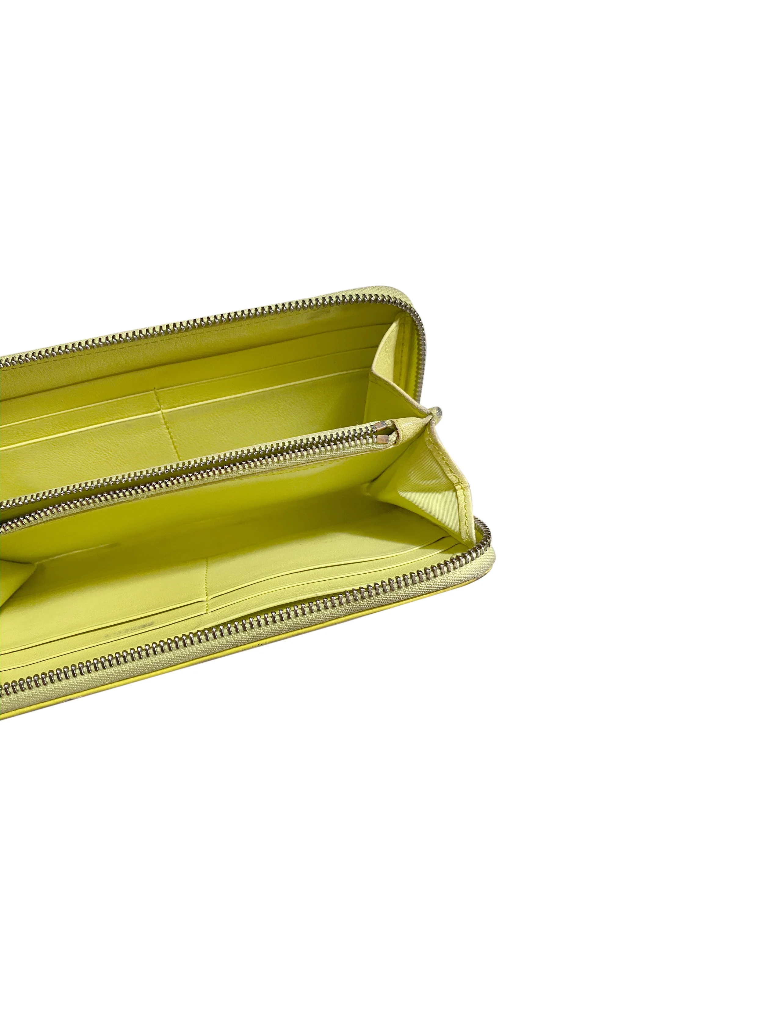 Christian Dior 2000s Quilted Yellow-Green Clutch - Image 3
