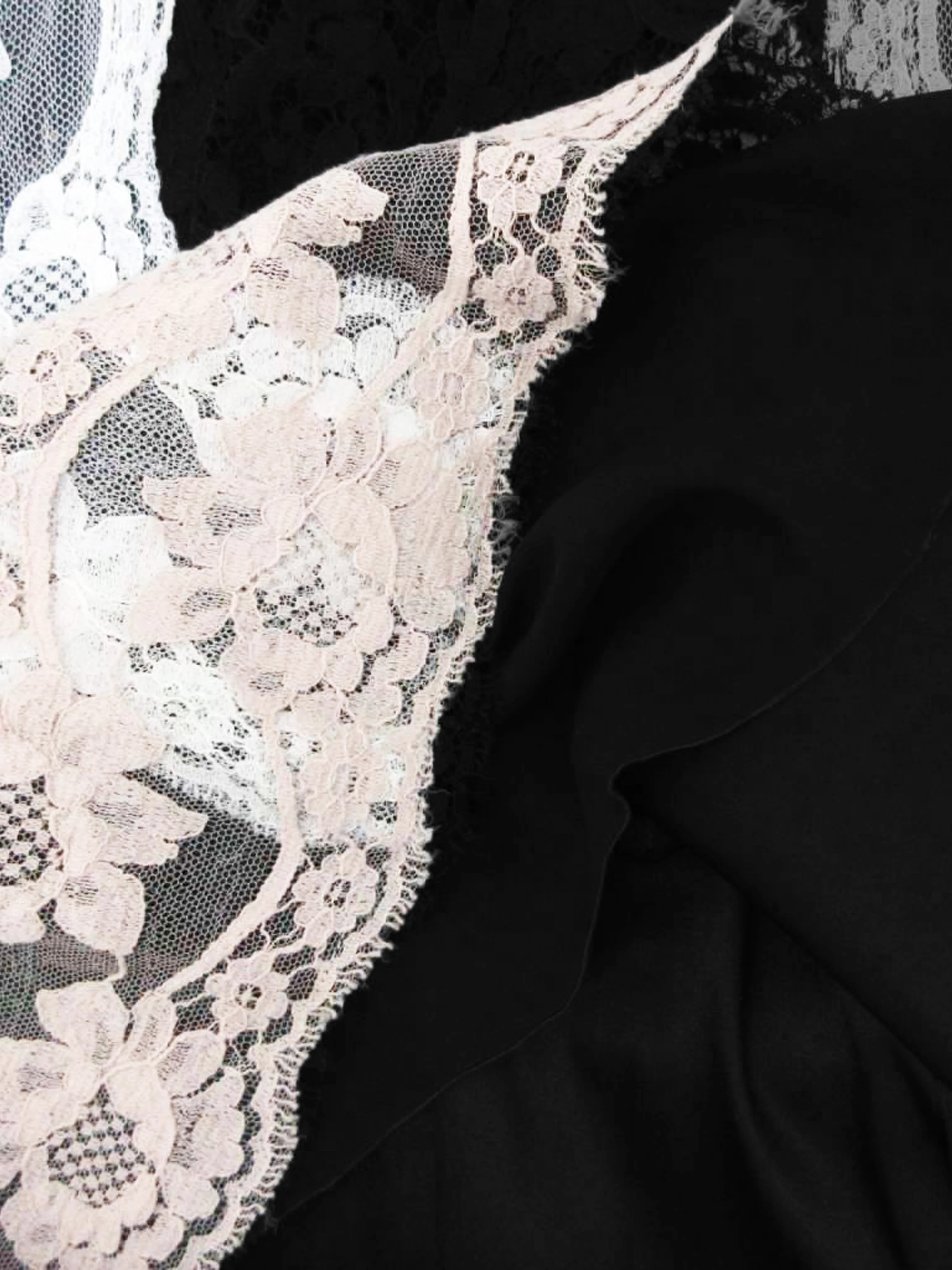 Dolce and Gabbana 2010s Black and White Floral Lace Dress - Image 4